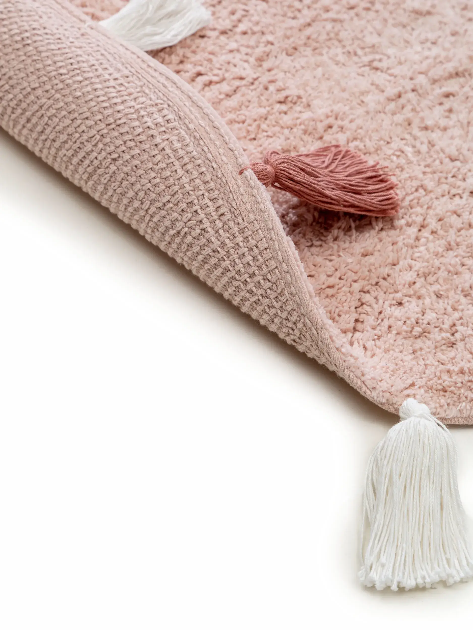 Rug made of 100% Baumwolle in Rosa with a 100% Baumwolle high pile by Lytte