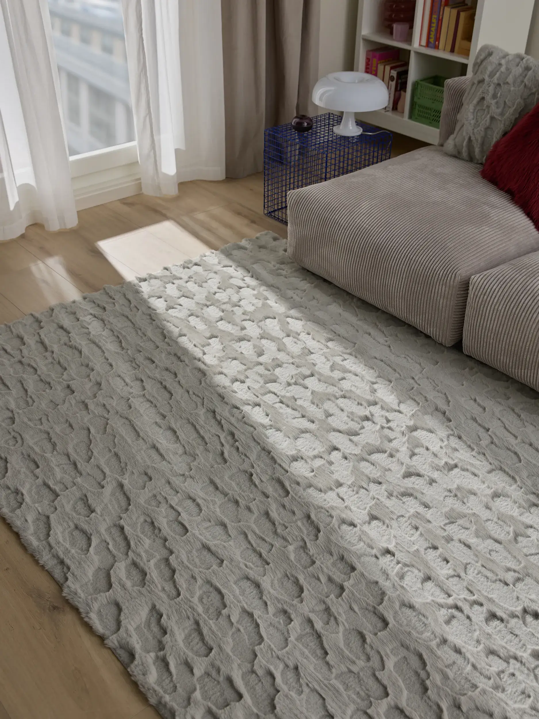 Rug made of 100% Polyester in Grey with a 100% Polyester high pile by benuta Pop