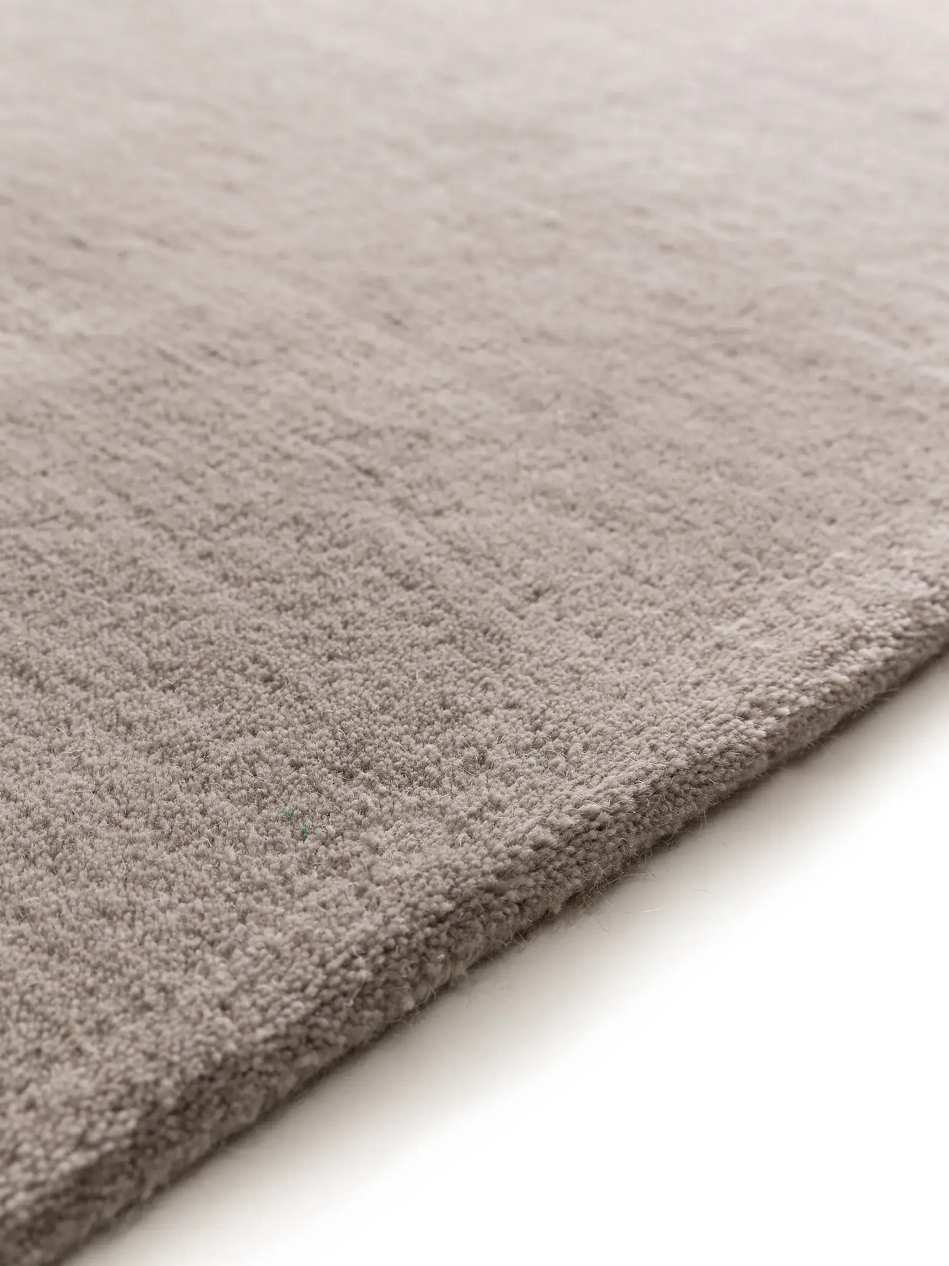 Teppich aus 100% Wolle in Beige mit 100% Wolle hohem Flor von benuta Pure
