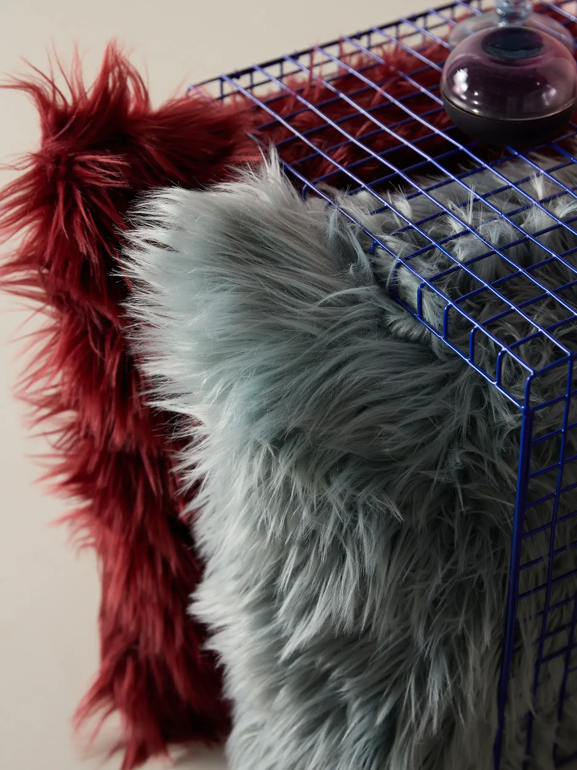 Kissen Nanuk Blau i Einfarbig-design laget av 70 % polyakryl, 30 % polyester fra benuta Pop