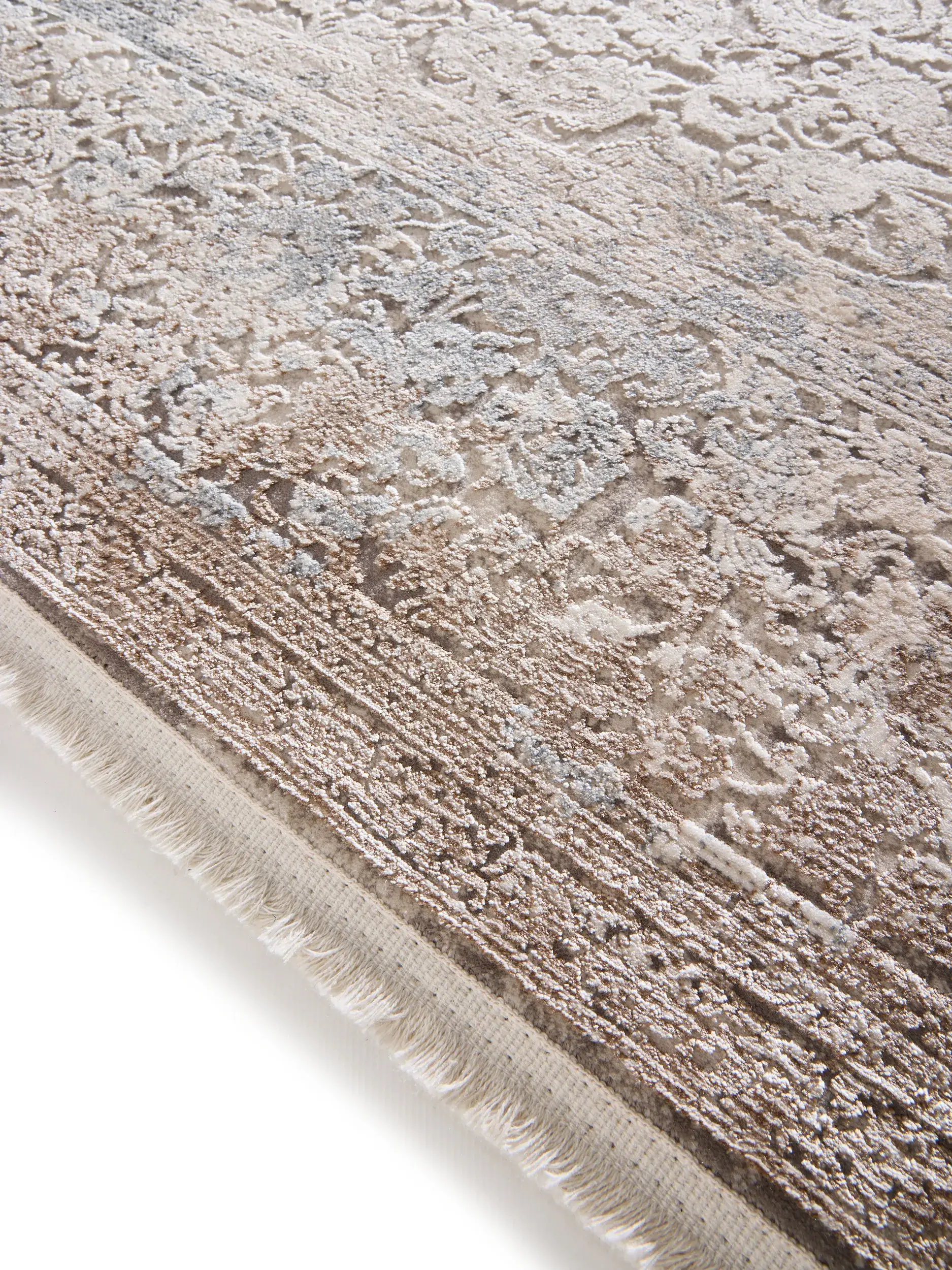 Teppich aus 89% Viskose, 11% Polyacryl in Grau mit 89% Viskose, 11% Polyacryl hohem Flor von benuta Finest