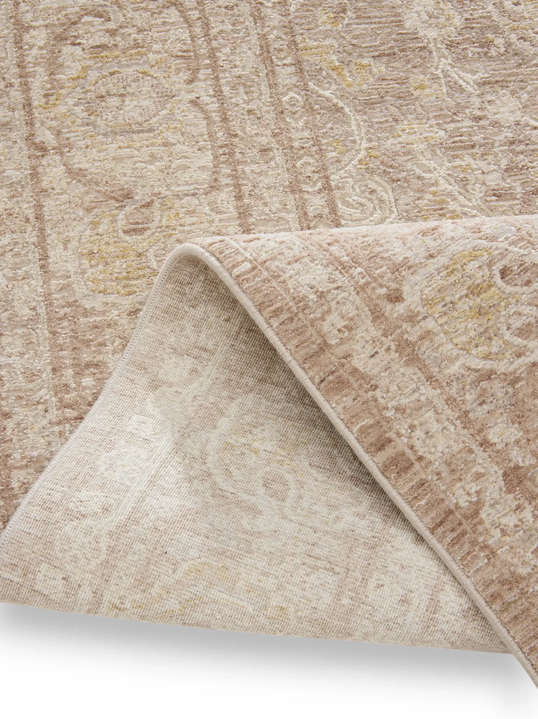 Teppe Aria av 90% Polyester, 10% Viskose i Beige fra benuta Finest