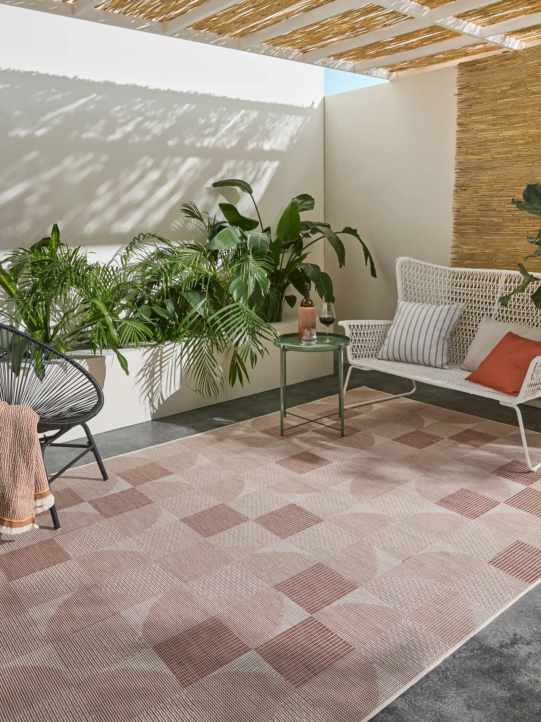 Teppich aus 100% Polypropylen in Braun mit 100% Polypropylen hohem Flor von benuta Nest