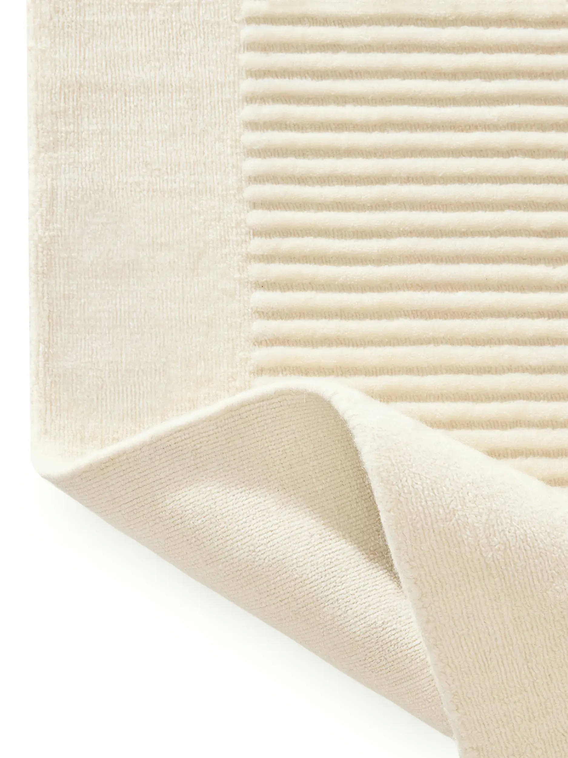 Teppich aus 100% Wolle (aus Neuseeland) in Beige mit 100% Wolle (aus Neuseeland) hohem Flor von benuta Finest