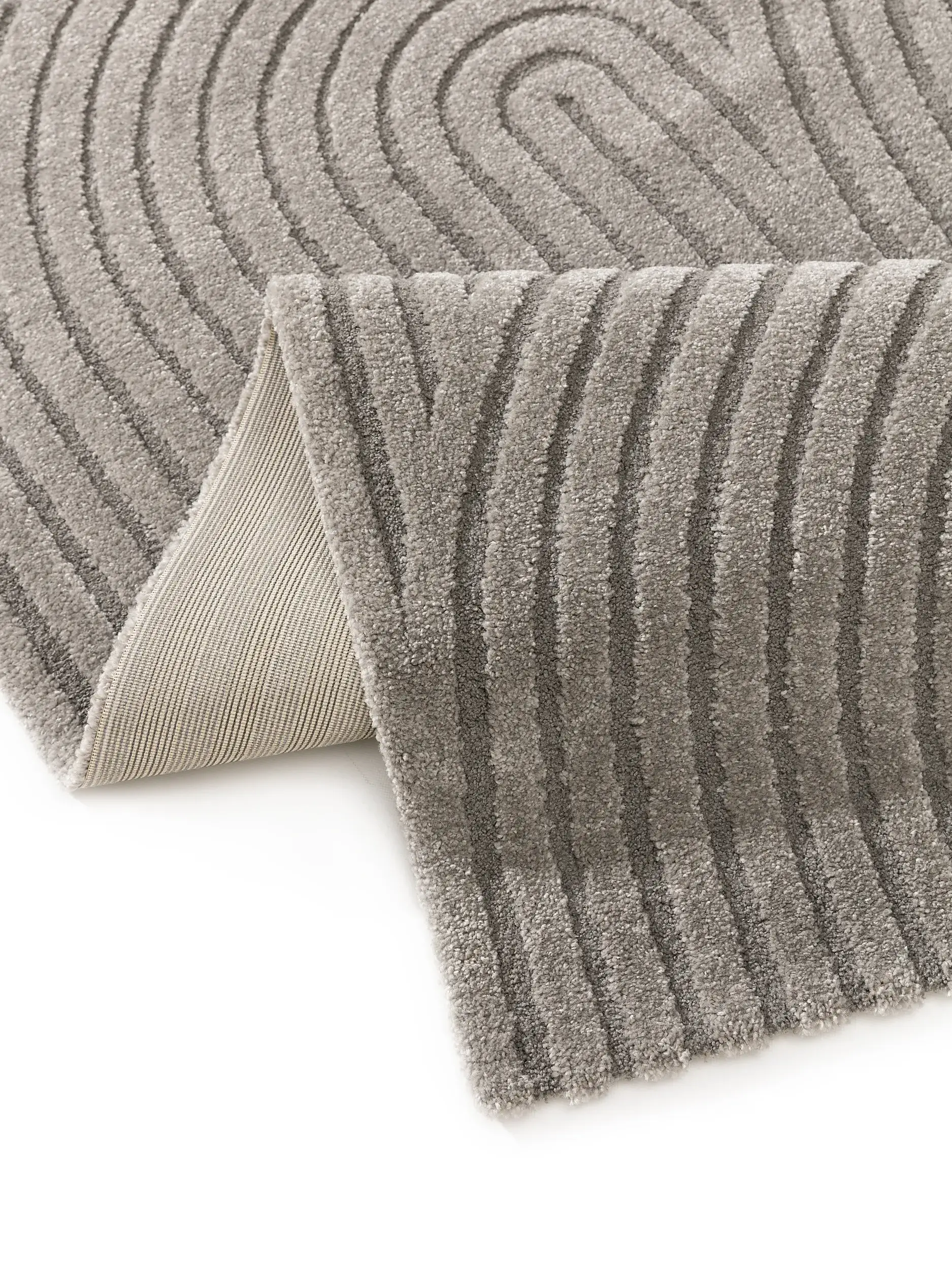 Tapijt van 60% Polypropyleen, 40% Polyester in Grijs met een 60% Polypropyleen, 40% Polyester hoge pool van benuta nest