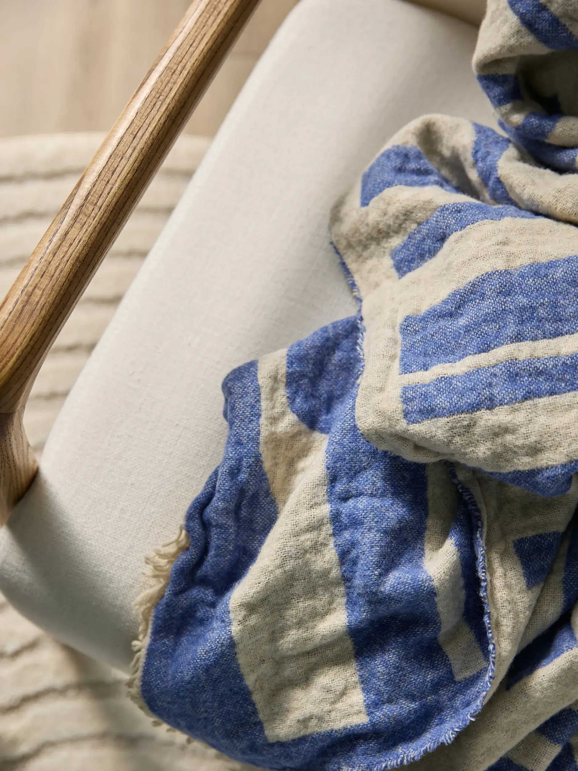 Tæppe Jana Creme/Blå fra benuta nest