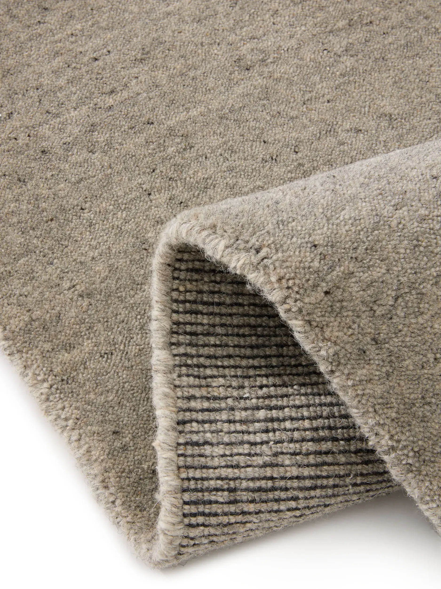 Teppich aus 100% Wolle in Grau mit 100% Wolle hohem Flor von benuta Pure