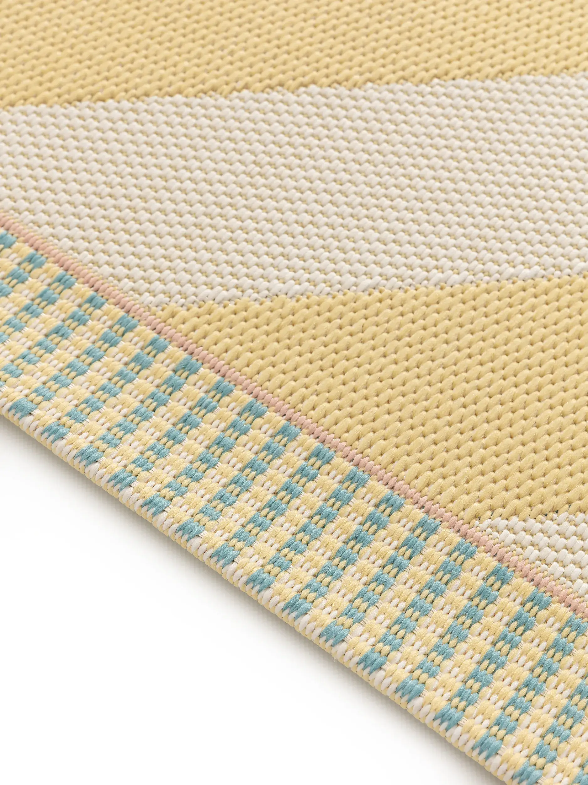 Teppich aus 100% Polypropylen in Gelb mit 100% Polypropylen hohem Flor von Lytte