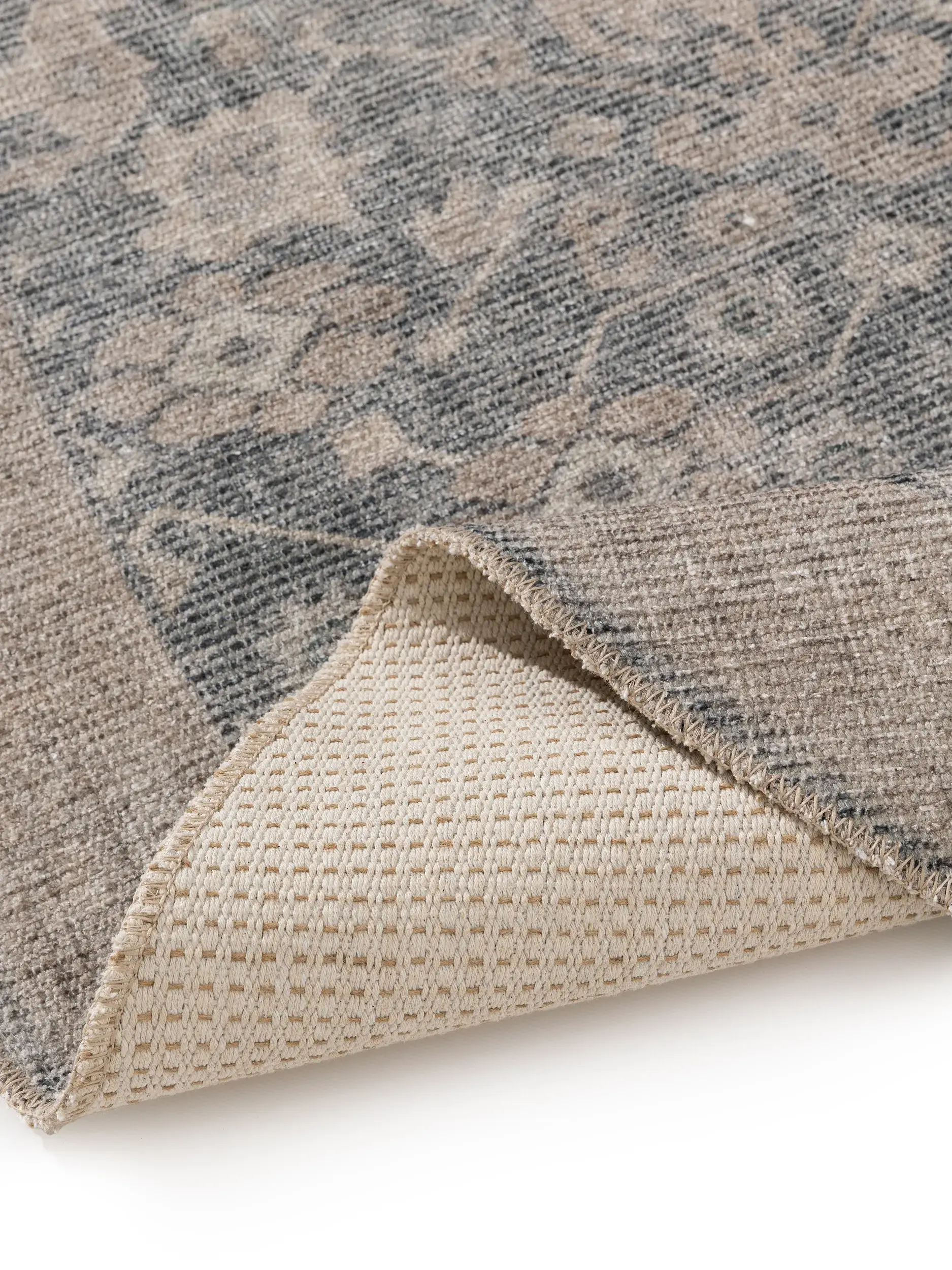 Rug made of 50% Polyester, 50% Polycotton in Grey with a 50% Polyester, 50% Polycotton high pile by benuta Nest