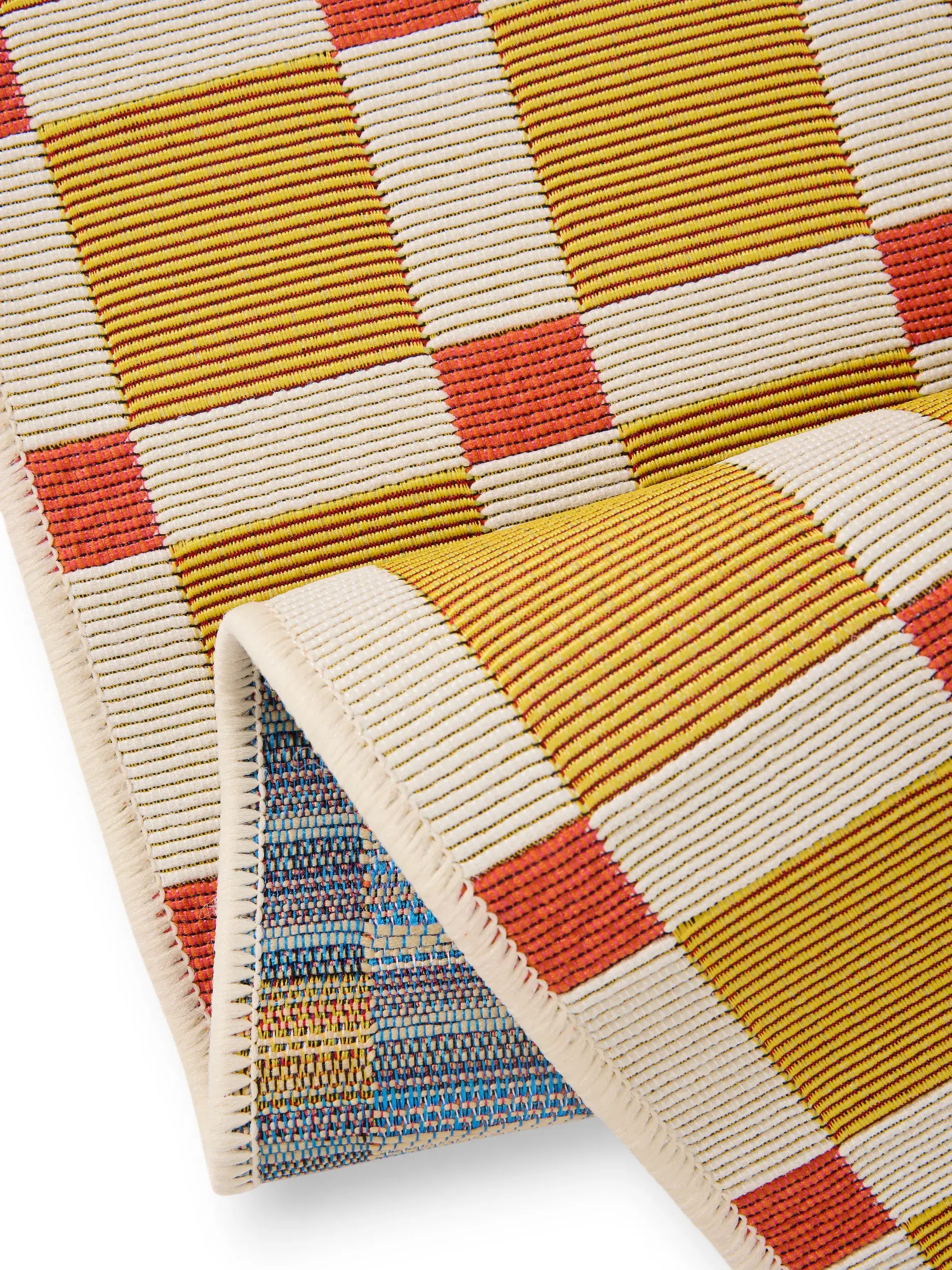 Rug made of 76% Polypropylen, 23% Polyester, 1% Latex in Orange with a 76% Polypropylen, 23% Polyester, 1% Latex high pile by benuta Pop