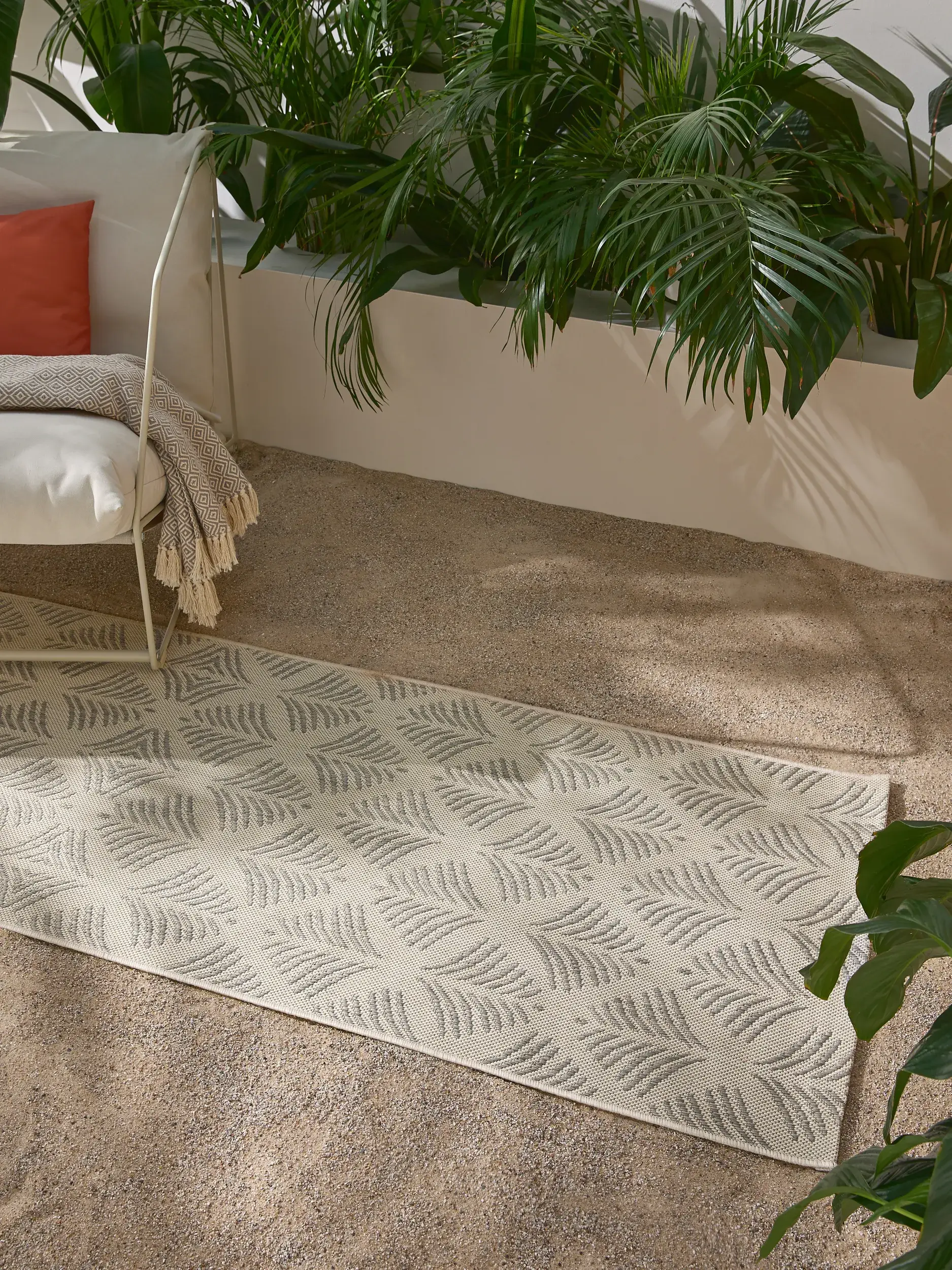 Rug made of 100% Polypropylen in Grey with a 100% Polypropylen high pile by benuta Nest