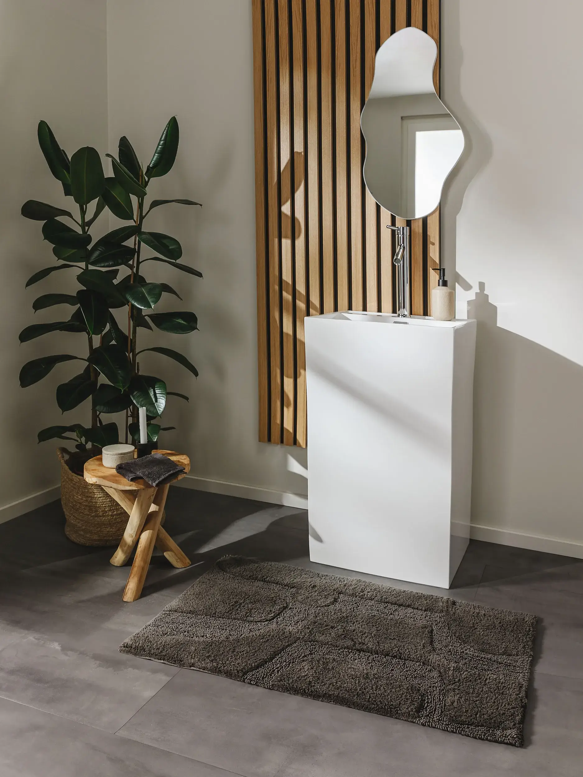 Badematte Nehir Grau in Abstrakt design made of 100% Baumwolle by benuta Nest