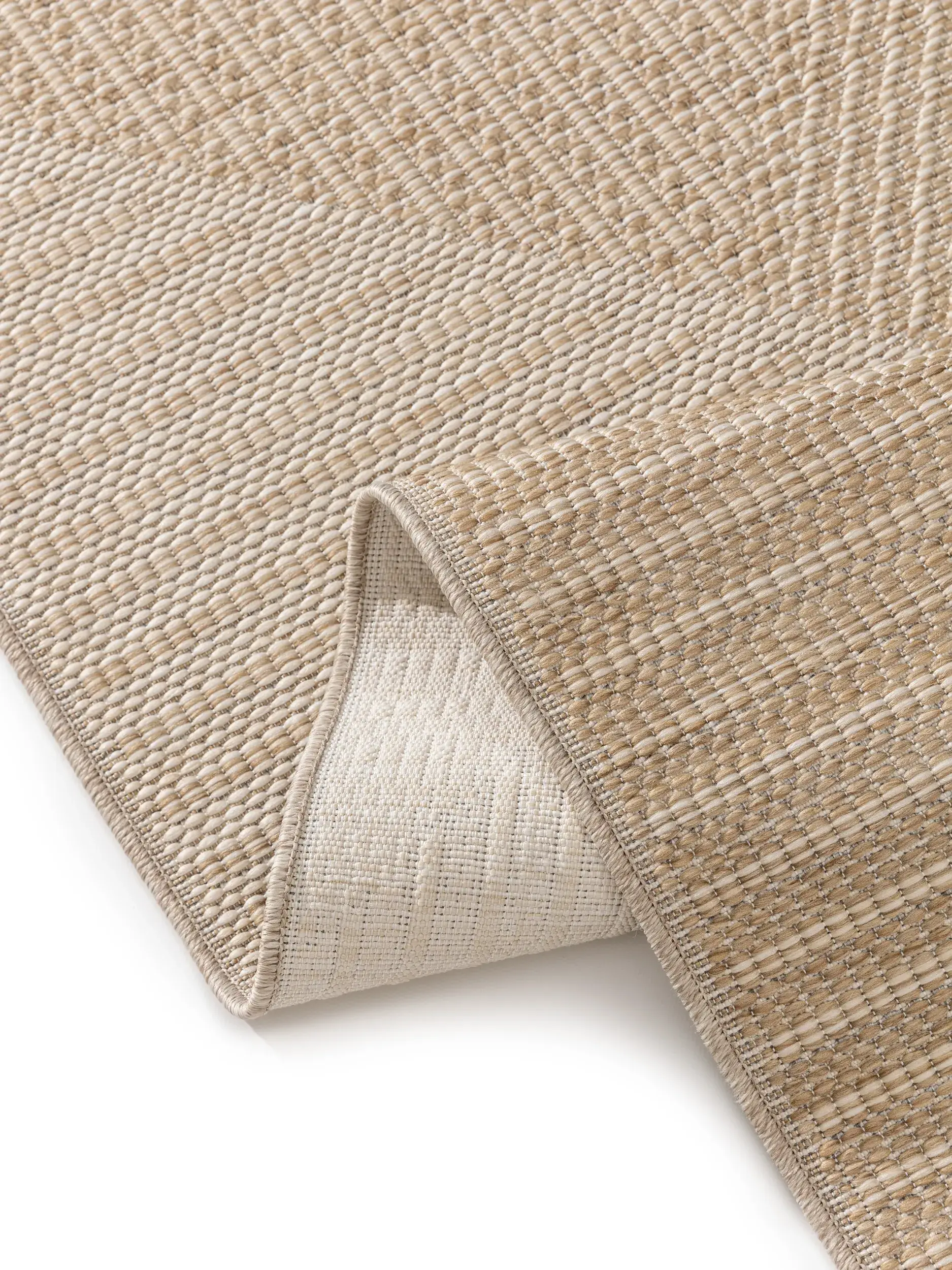 Rug made of 100% Polypropylen in White with a 100% Polypropylen high pile by benuta Nest