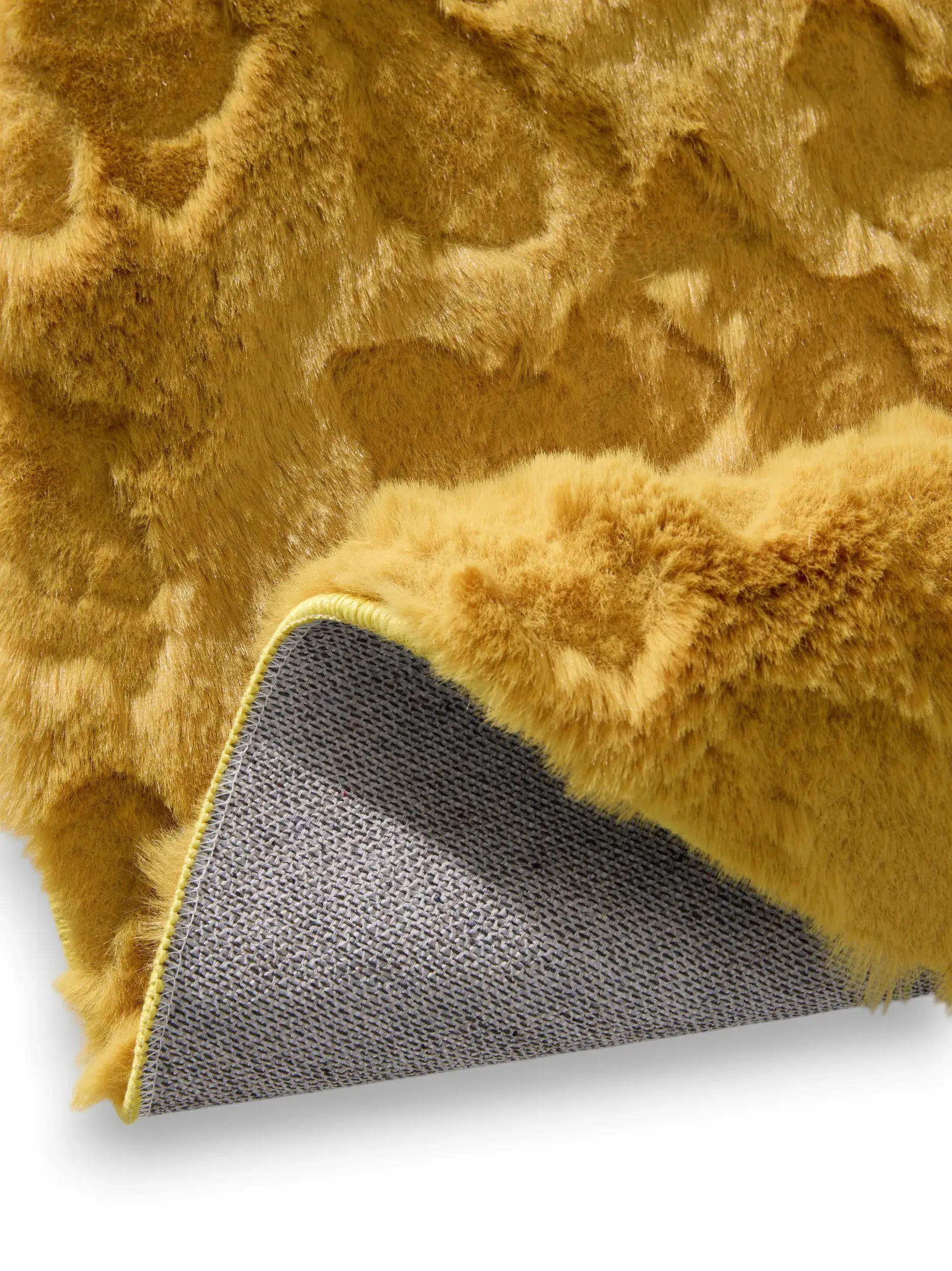 Rug made of 100% Polyester in Gelb with a 100% Polyester high pile by benuta Pop