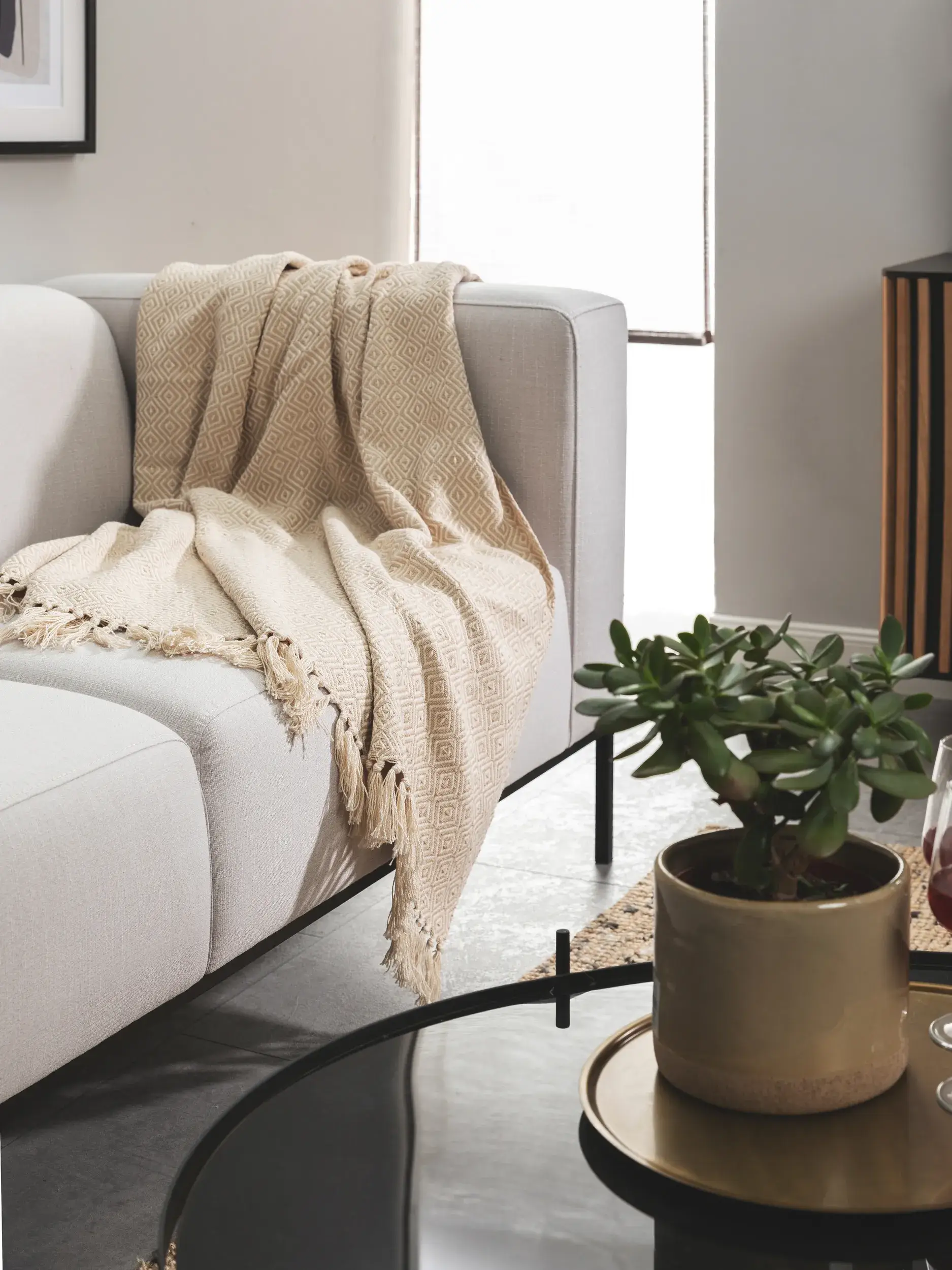 Baumwolldecke Jasmin Beige in Ornament design made of 100% Cotton by benuta Nest