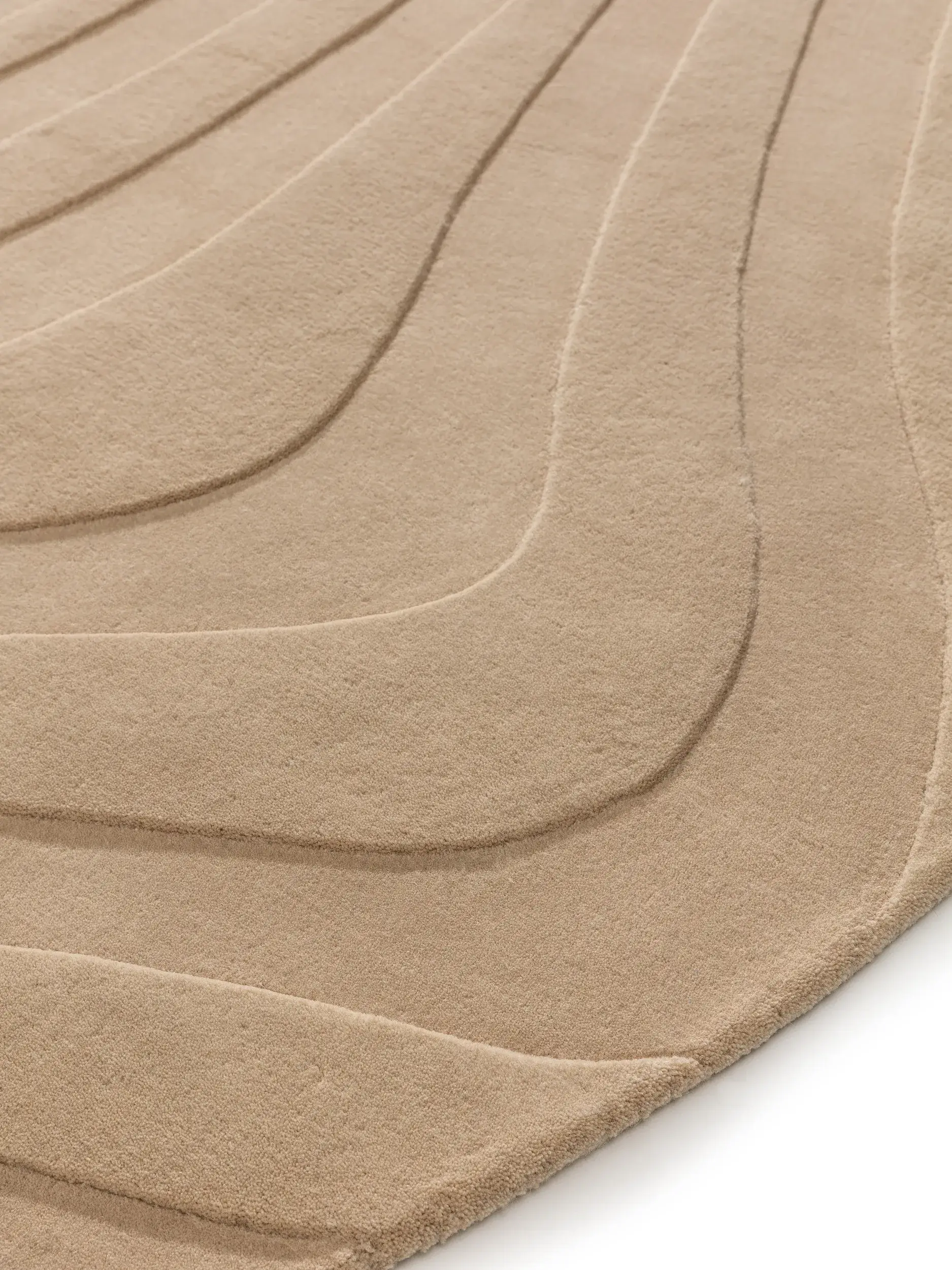 Teppich aus 100% Wolle (aus Neuseeland) in Beige mit 100% Wolle (aus Neuseeland) hohem Flor von benuta Finest