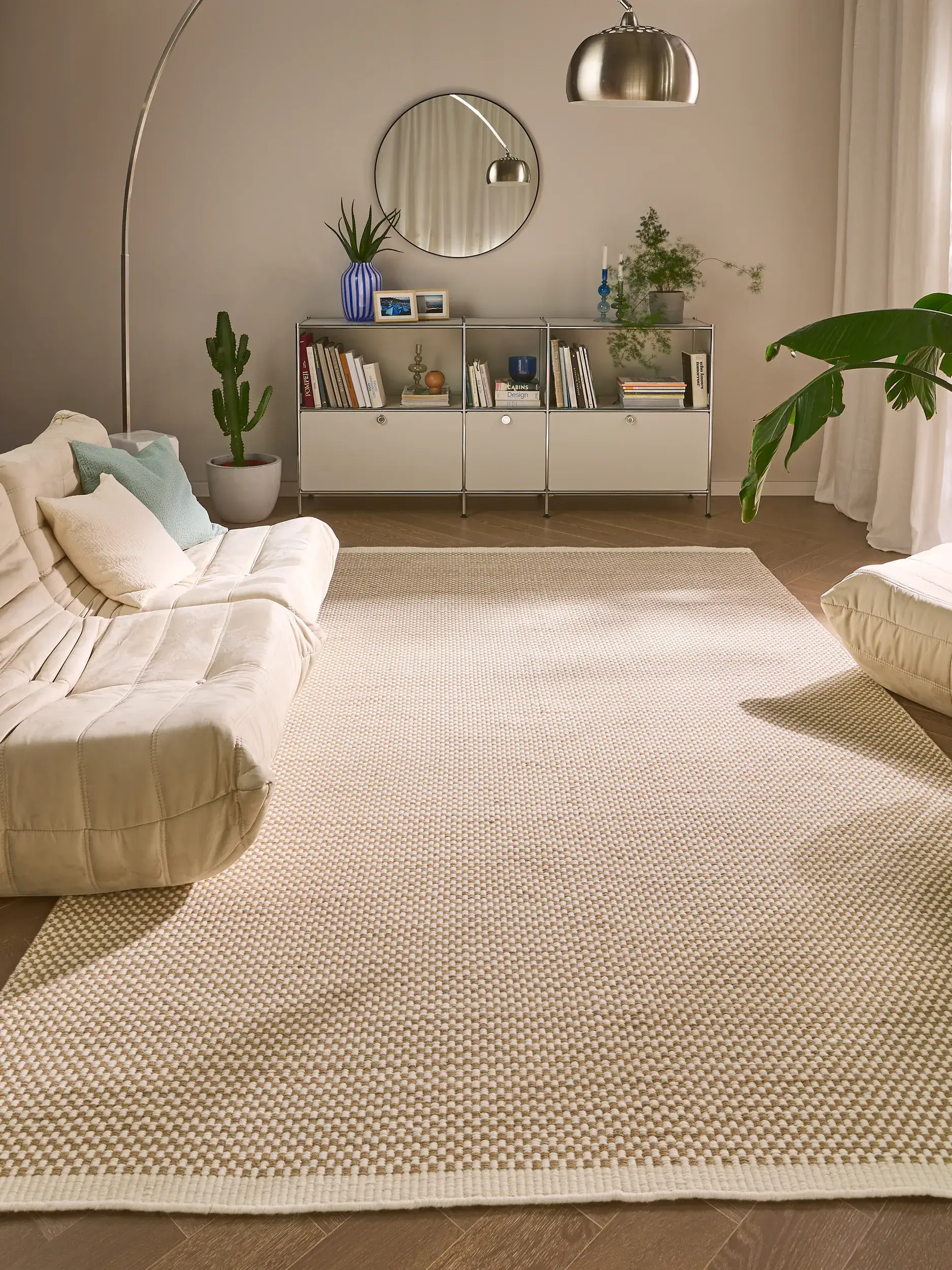 Teppich aus 100% Wolle (aus Neuseeland) in Beige mit 100% Wolle (aus Neuseeland) hohem Flor von benuta Pure