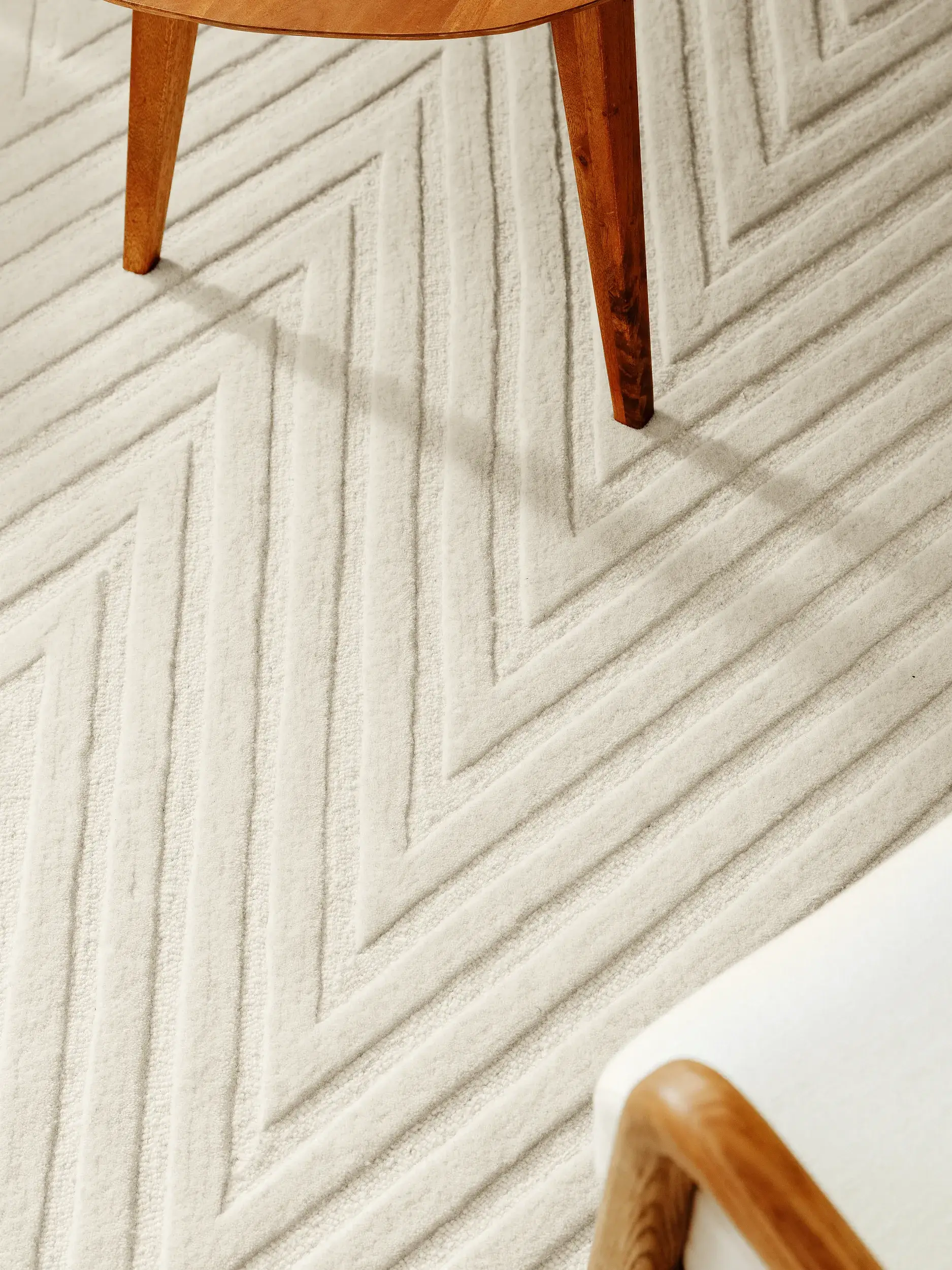 Rug made of 100% Wolle in Weiß with a 100% Wolle high pile by benuta Pure