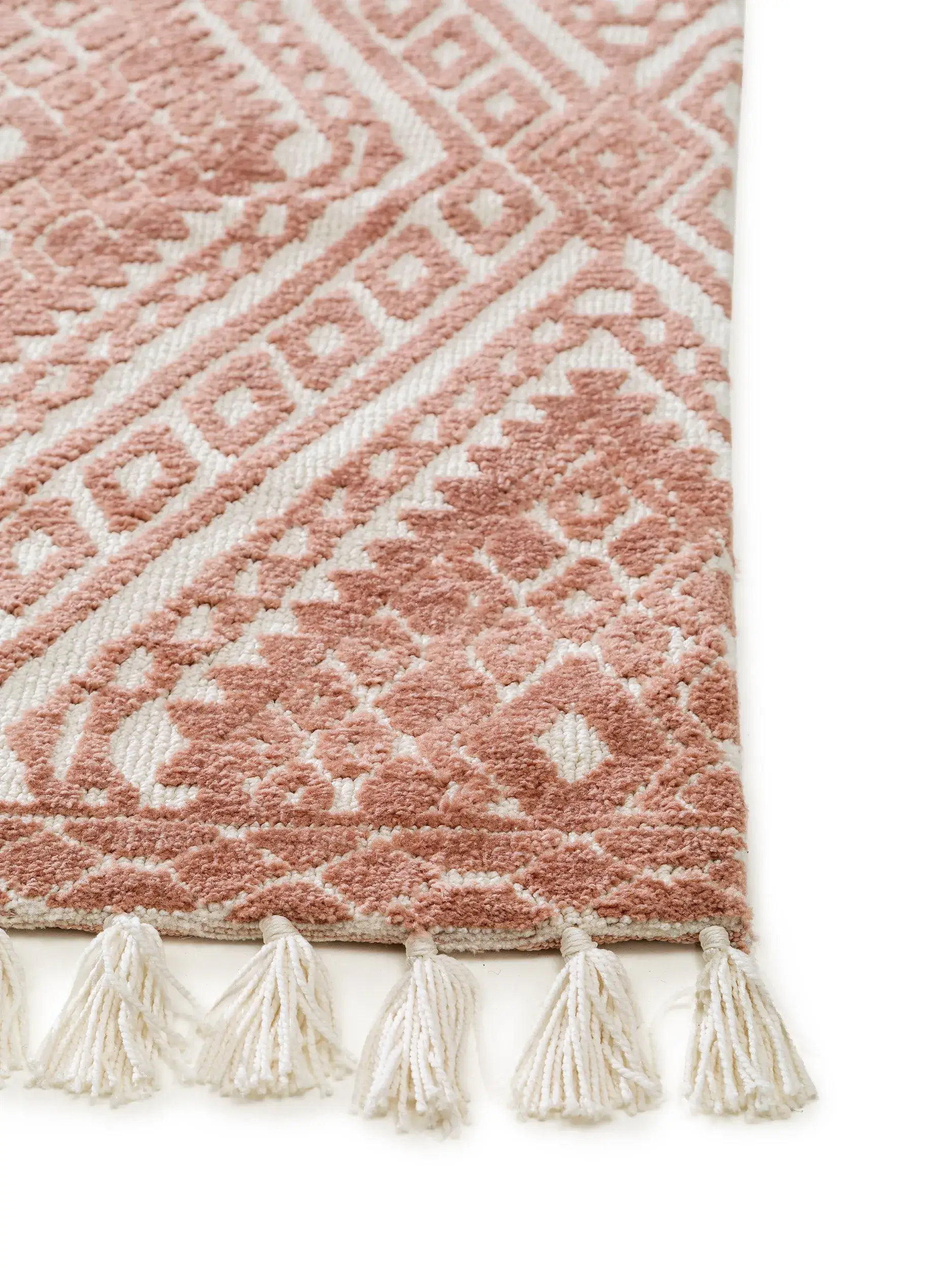 Rug made of 100% Polyester (Microfiber) in Rot with a 100% Polyester (Microfiber) high pile by benuta Nest