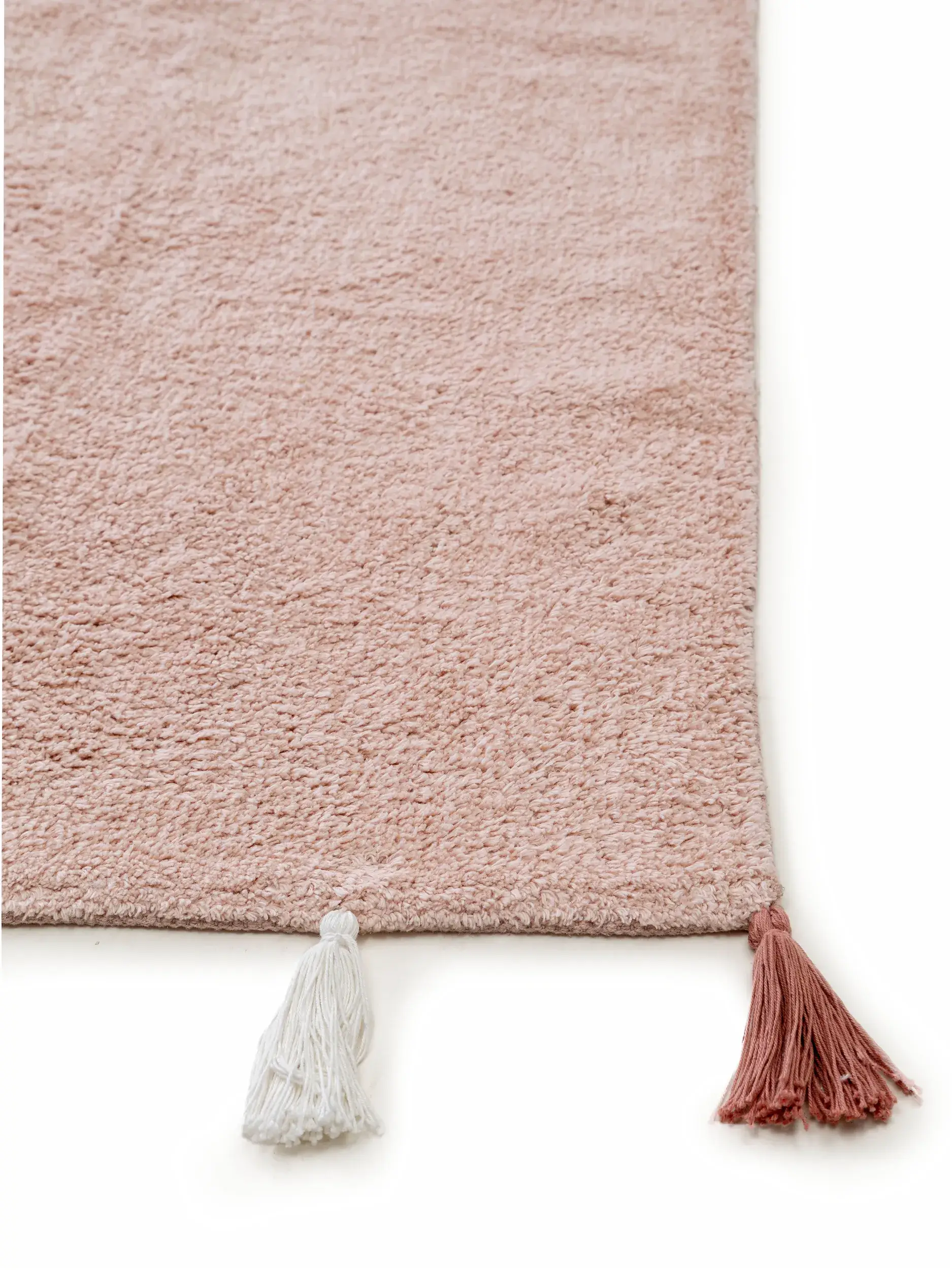 Matto 100% Baumwollea värissä Rosa 100% Baumwolle korkealla nukalla merkiltä Lytte
