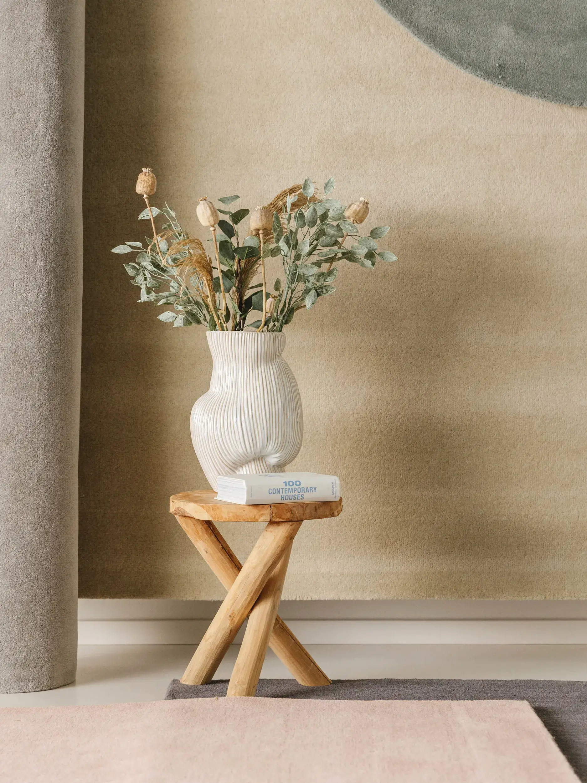 Teppich aus 100% Wolle in Beige mit 100% Wolle hohem Flor von benuta Nest