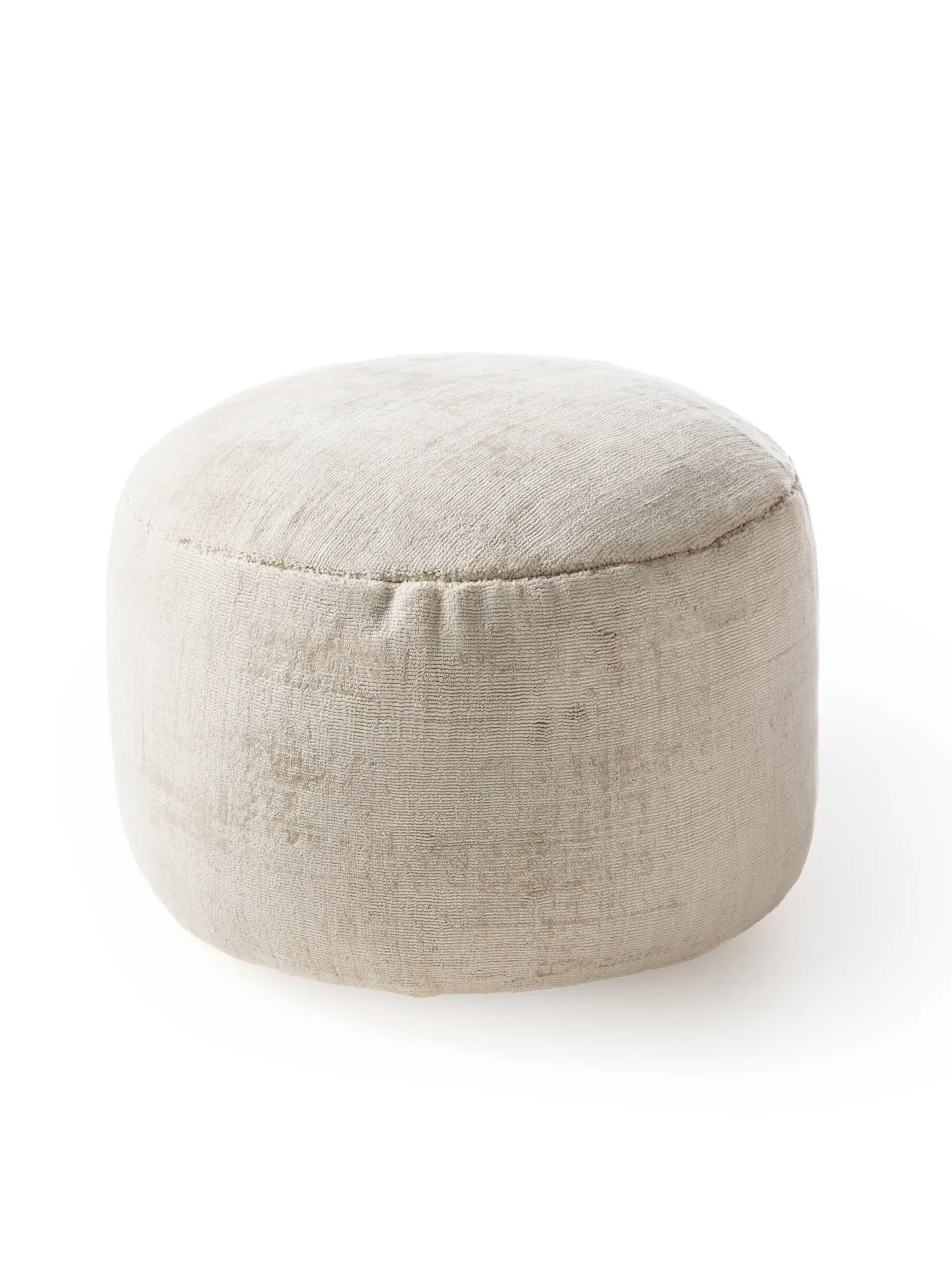 Pouf Nova Creme med Enfärgad-design i 100% Viskos från benuta pure
