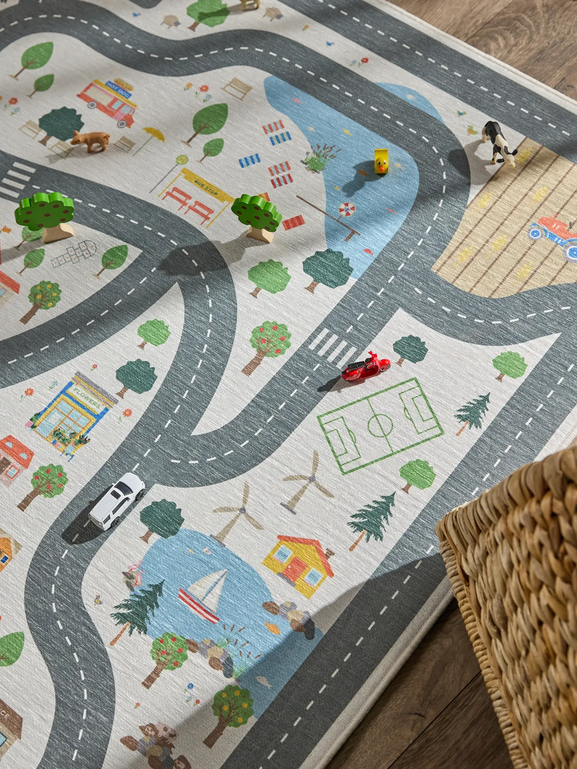 Teppich aus 100% Polyester in Beige mit 100% Polyester hohem Flor von Lytte