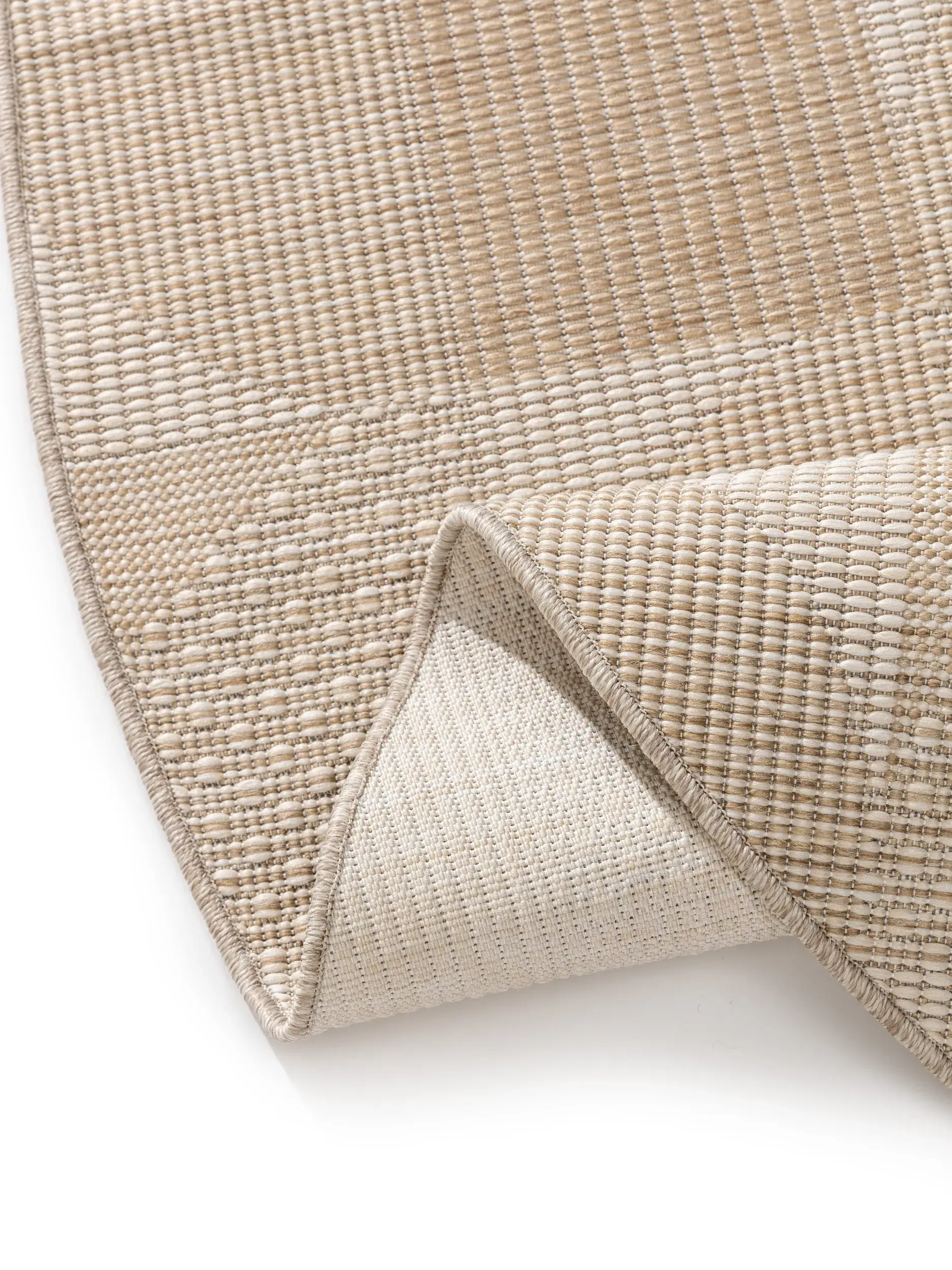 Rug made of 100% Polypropylen in White with a 100% Polypropylen high pile by benuta Nest