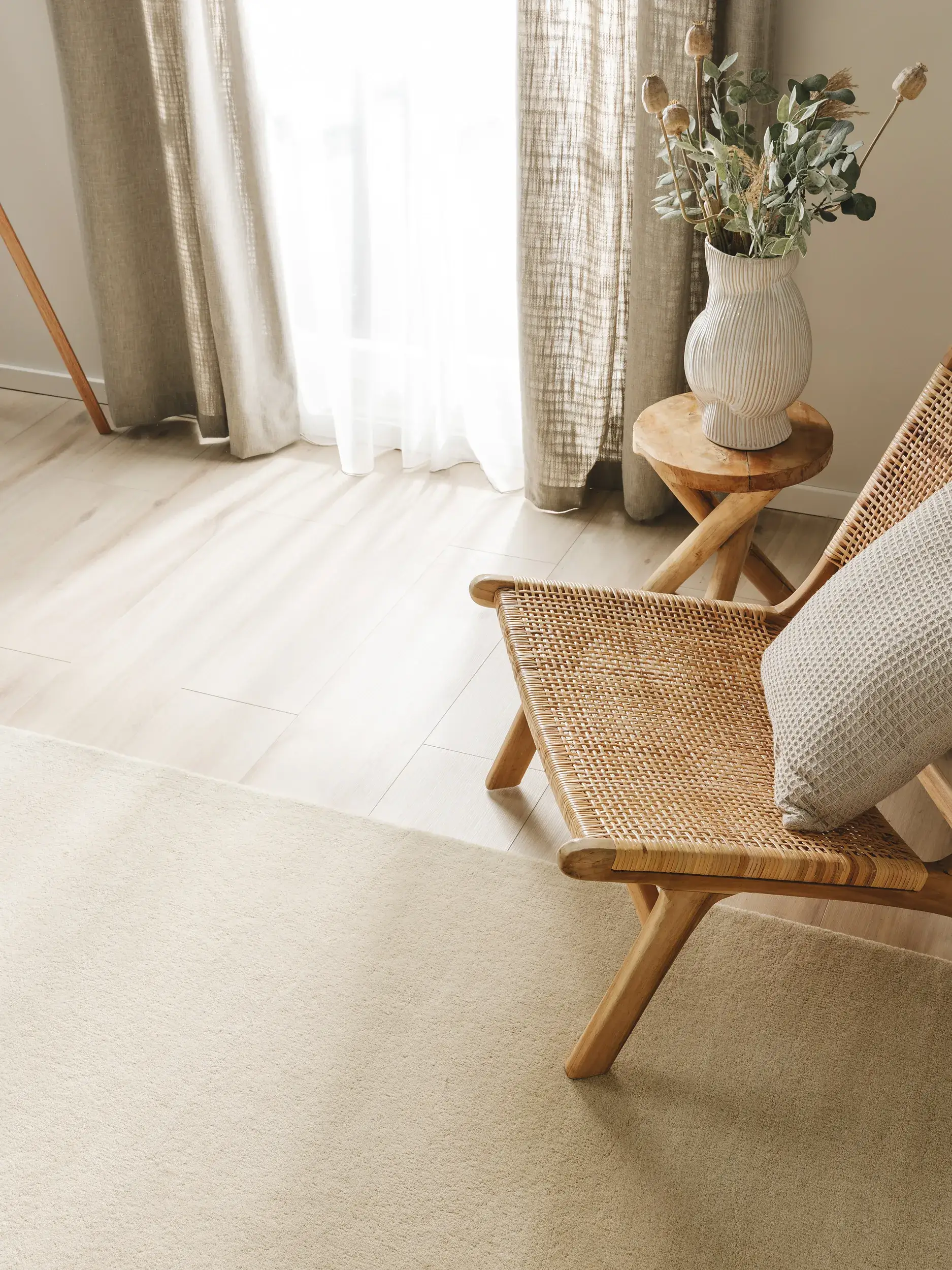 Teppich aus 100% Wolle in Beige mit 100% Wolle hohem Flor von benuta Nest