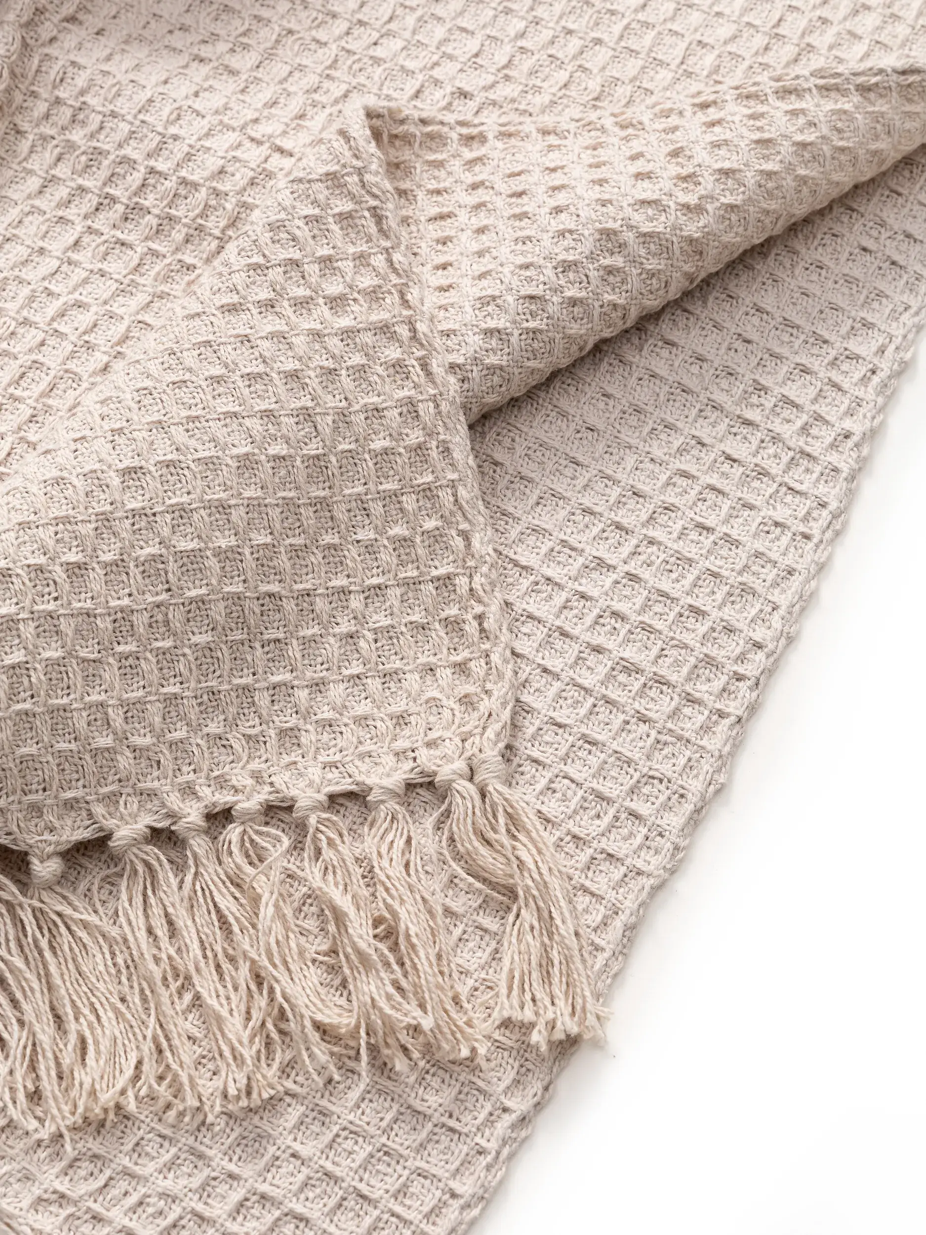 Baumwolldecke Amalia Ivory im Design Reliefoptik aus 100% Baumwolle von benuta Pure