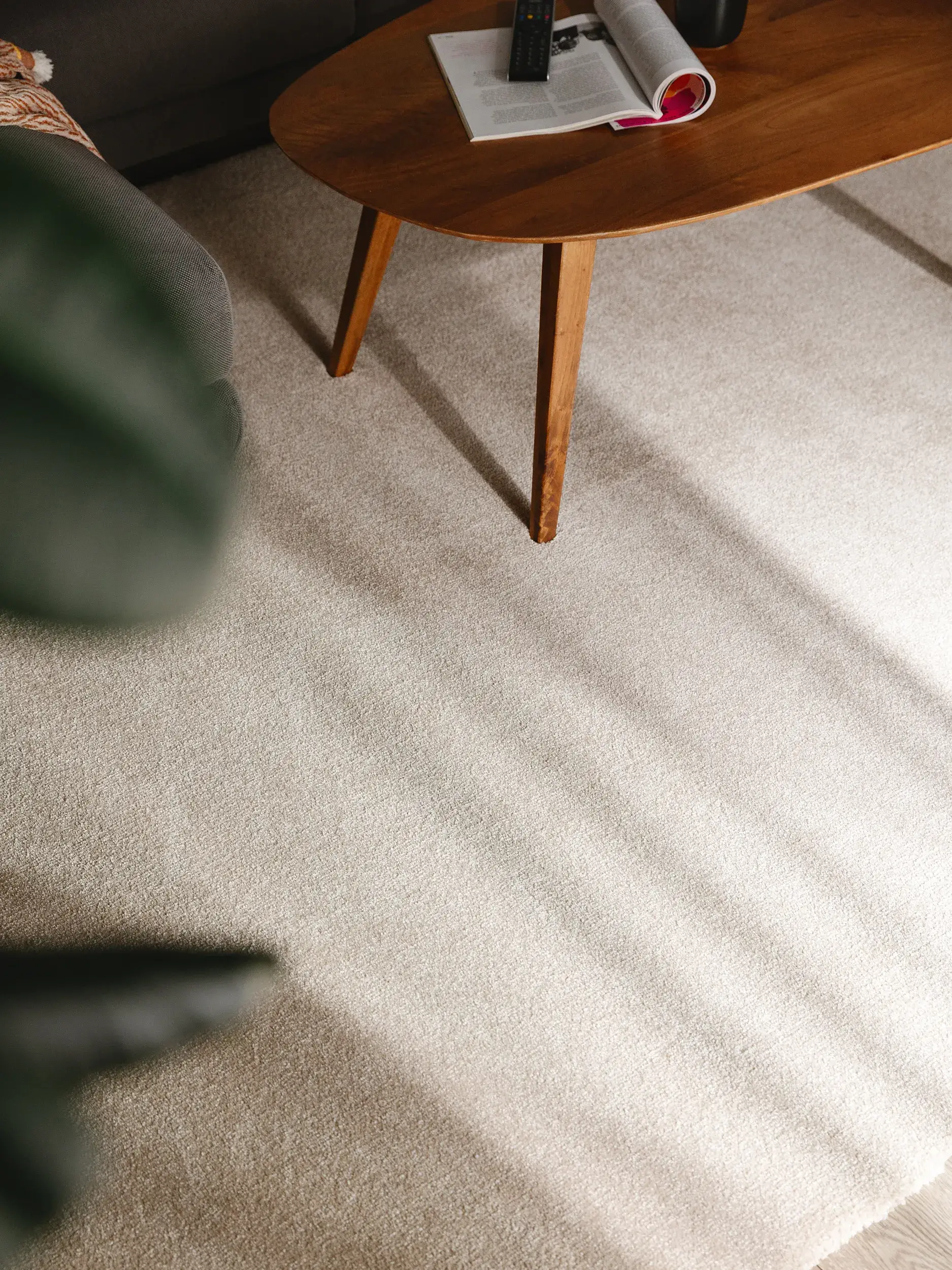 Rug made of 100% Polypropylen in Beige with a 100% Polypropylen high pile by benuta Nest