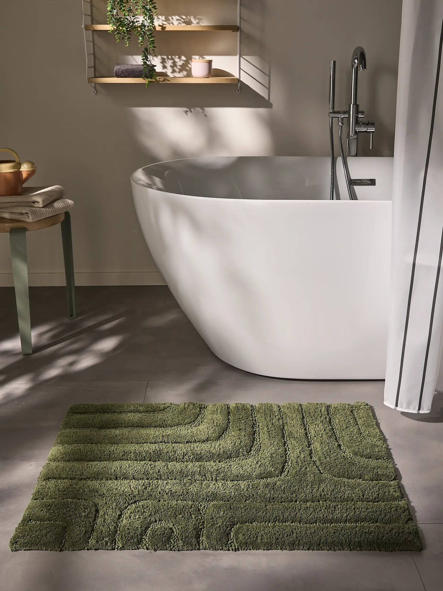 Badematte Dan Grün Geometrisch-suunnittelussa, valmistettu 100% Baumwolleista, benuta Nestin toimesta