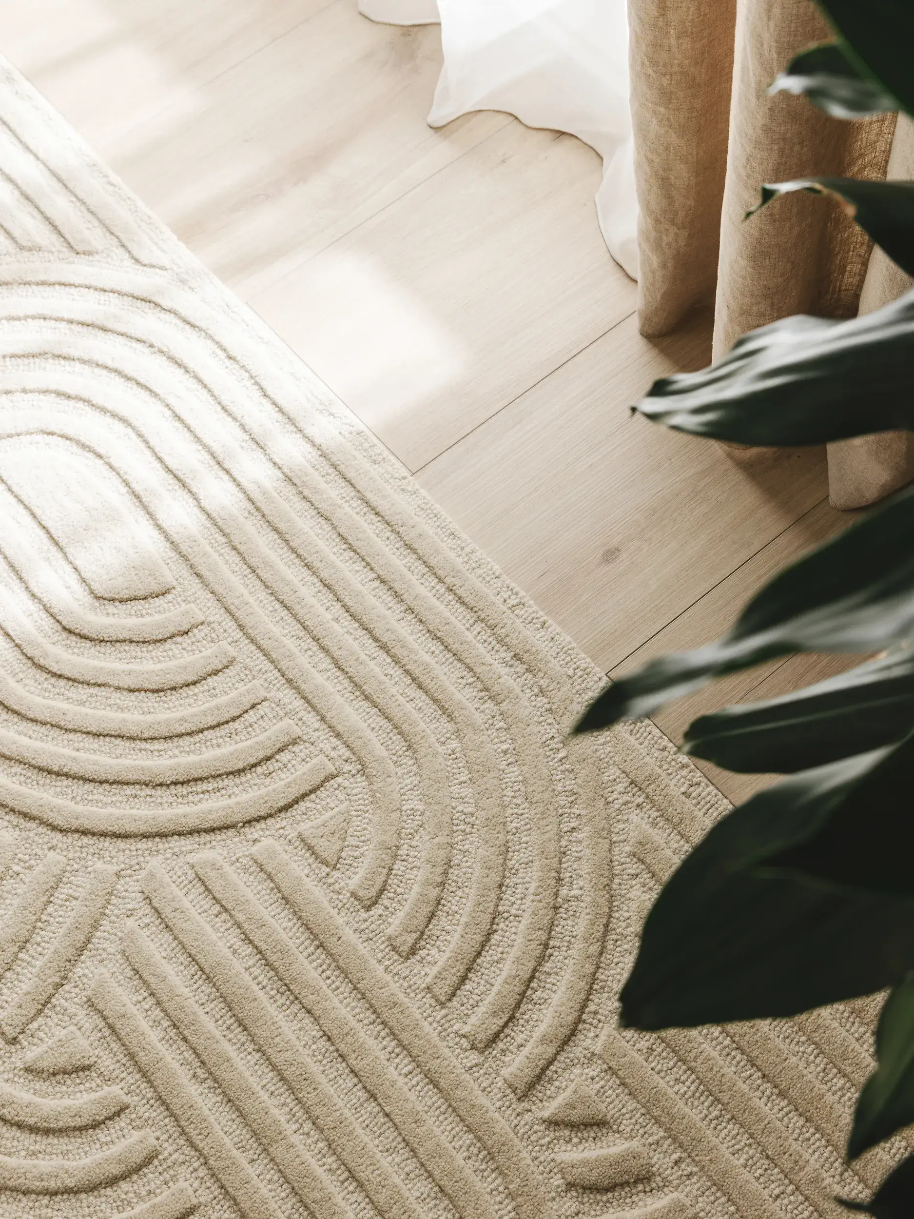 Teppich aus 80% Wolle, 20% Wolle (from New Zealand) in Beige mit 80% Wolle, 20% Wolle (from New Zealand) hohem Flor von benuta Pure