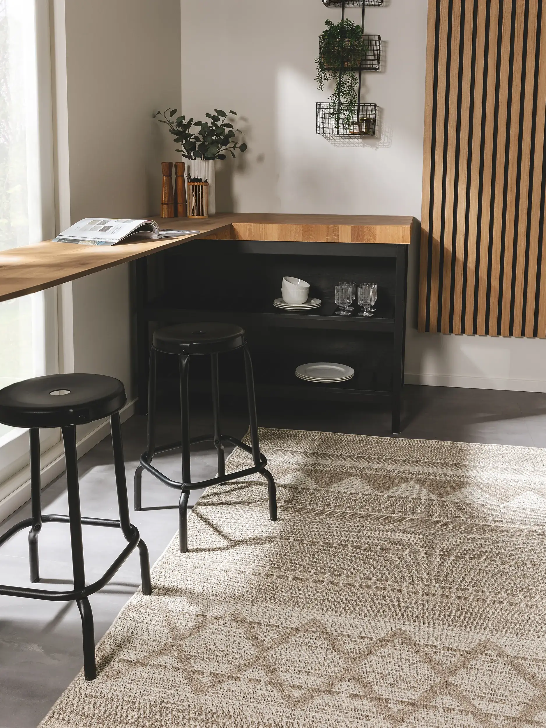 Teppich aus 100% Polypropylen in Taupe mit 100% Polypropylen hohem Flor von benuta Nest