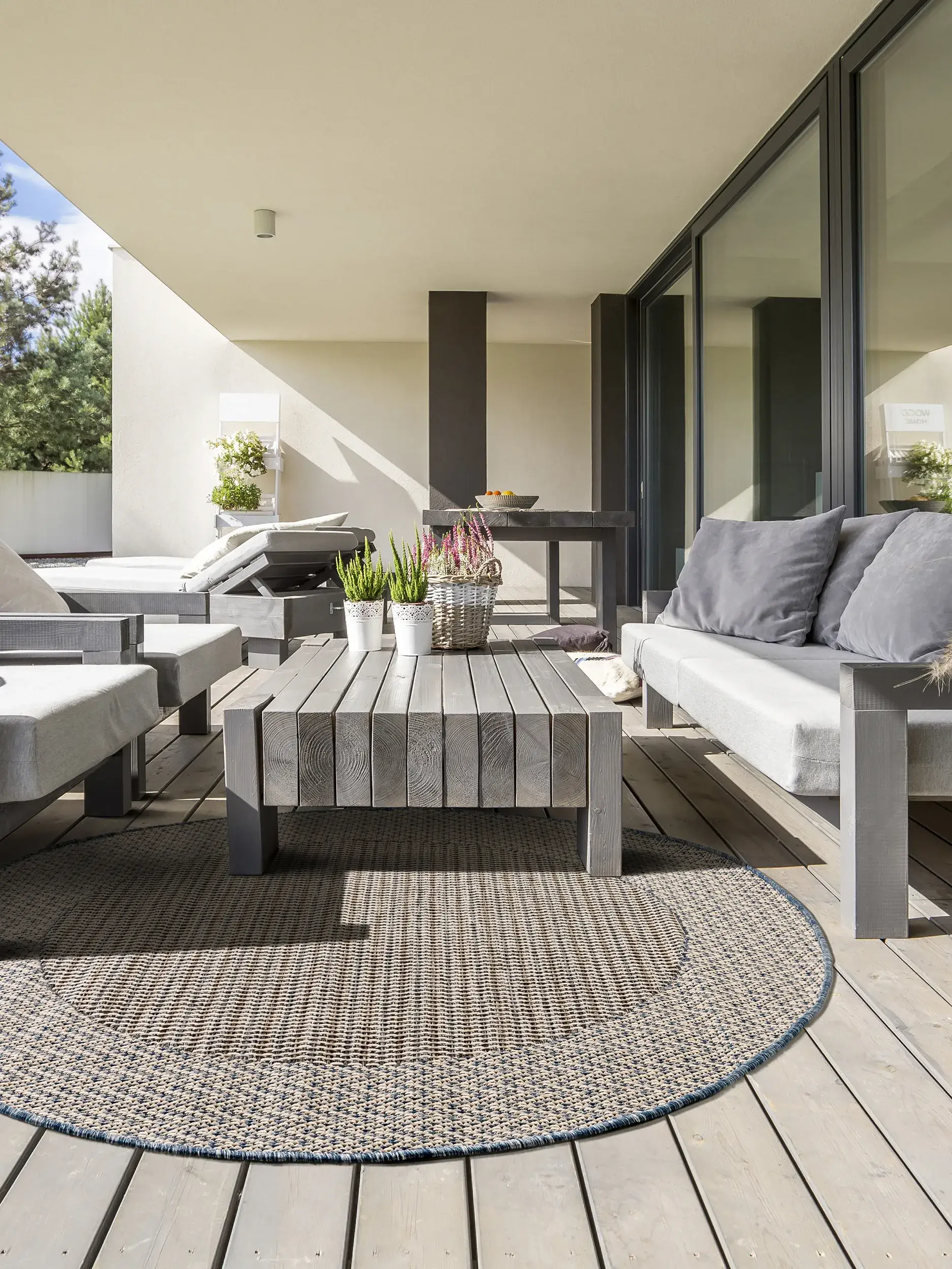 Tapijt van 100% Polypropyleen in Beige met een 100% Polypropyleen hoge pool van benuta nest