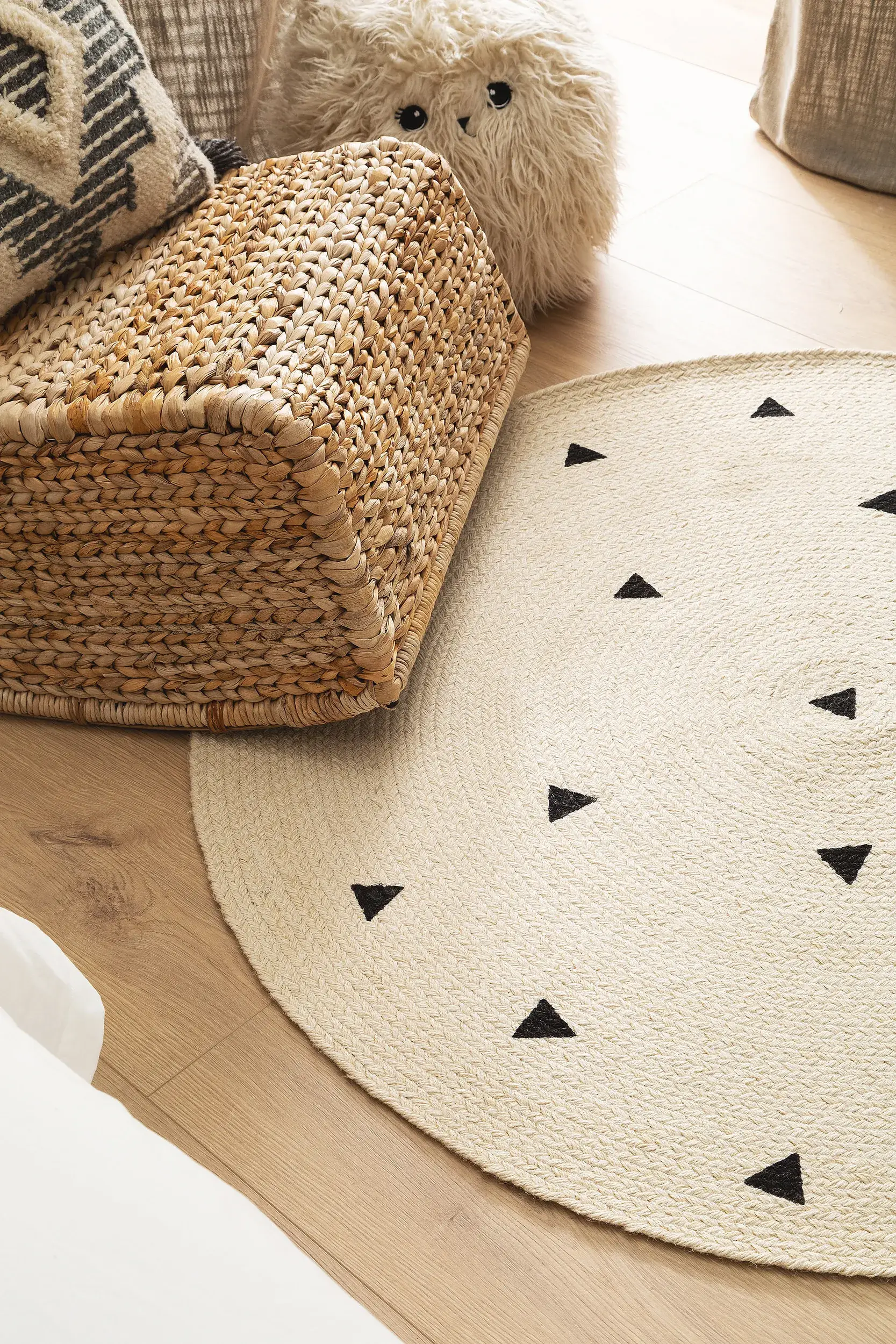 Teppich aus 100% Jute in Beige mit 100% Jute hohem Flor von Lytte