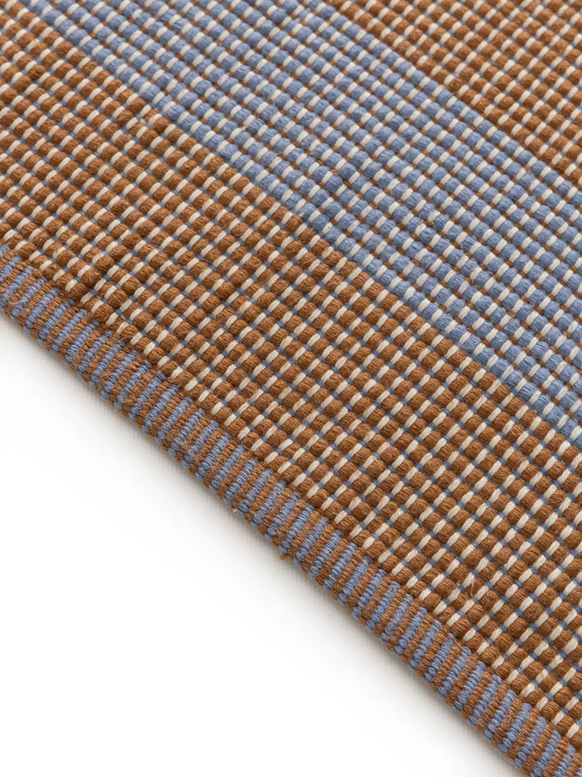 Rug made of 100% Polyester (recyceltes PET) in Multicolor with a 100% Polyester (recyceltes PET) high pile by Lytte