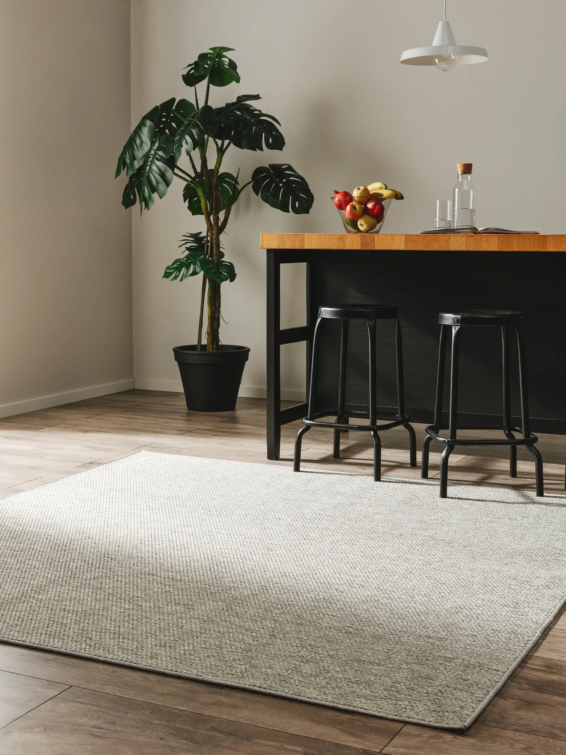 Rug made of 100% Polypropylen in Grey with a 100% Polypropylen high pile by benuta Basic