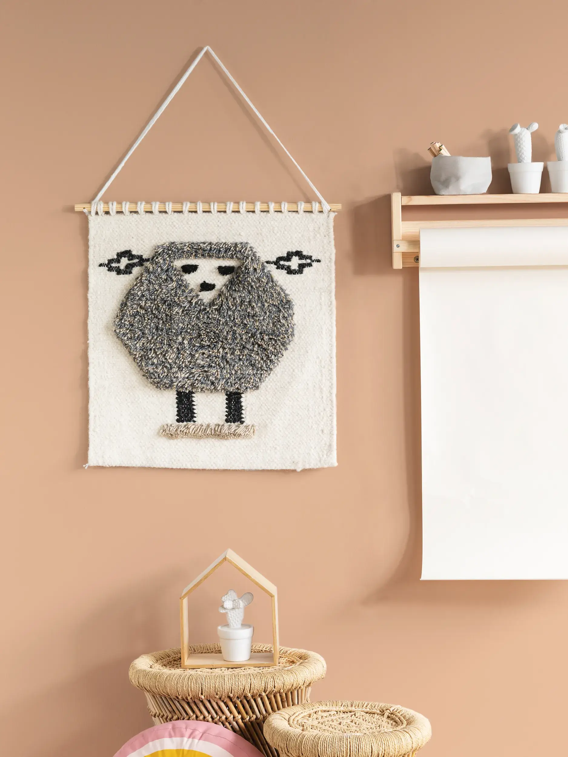 Wanddeko Shawn Ivory im Design Tiermotive aus 80% Wolle, 20% Polyester von Lytte