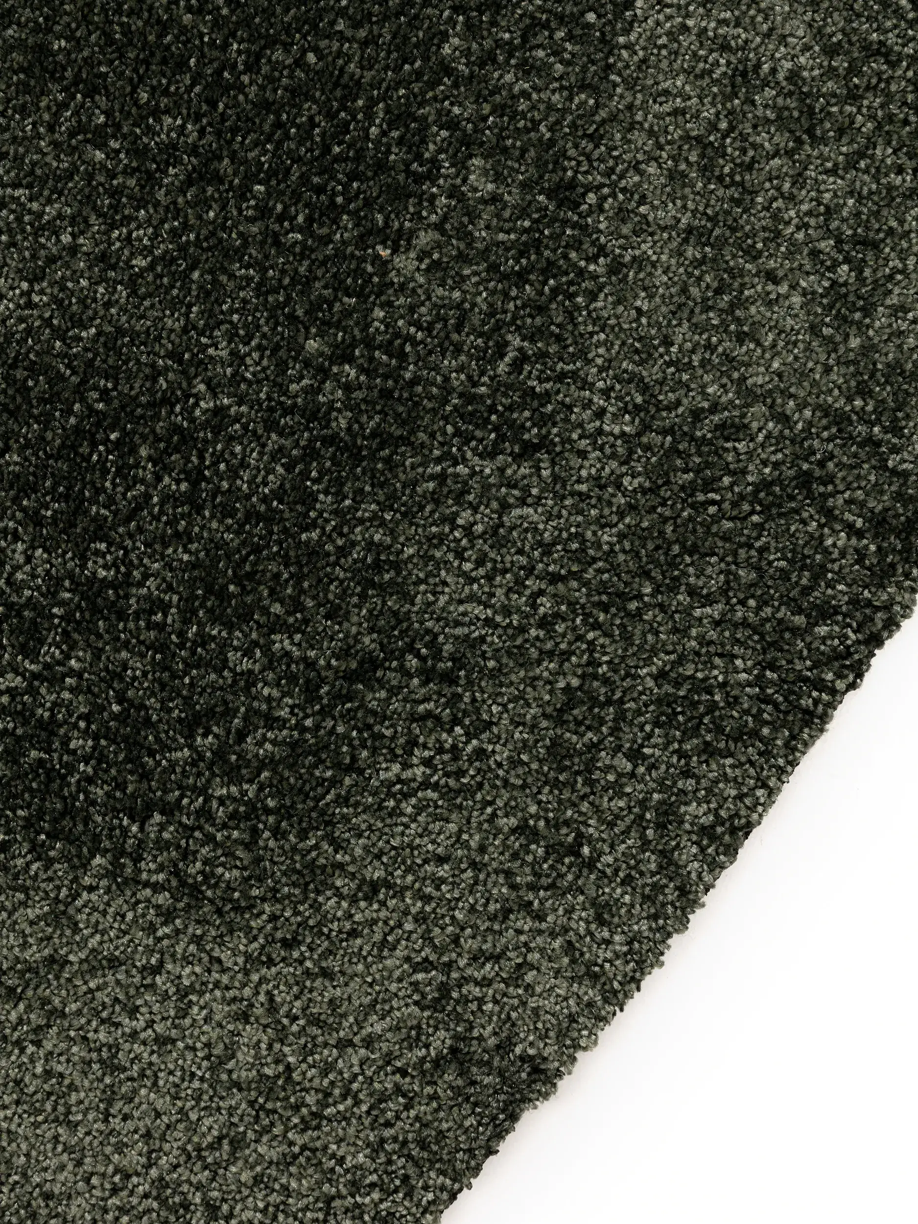 Teppe av 100% Polyester (30% recycelt) i Grün med 100% Polyester (30% recycelt) høy lugg fra benuta Nest