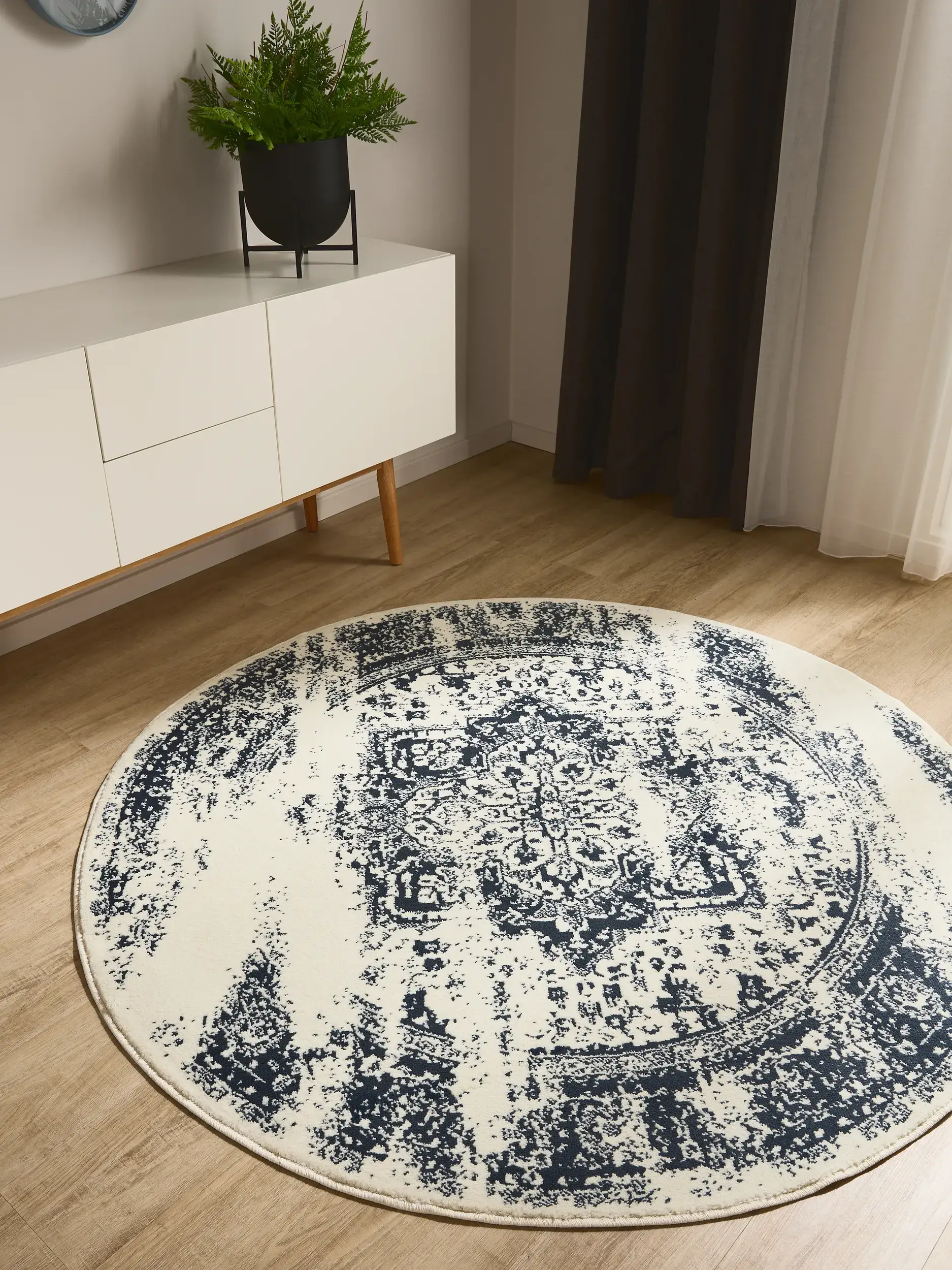 Rug made of 100% Polypropylen in Beige with a 100% Polypropylen high pile by benuta Basic
