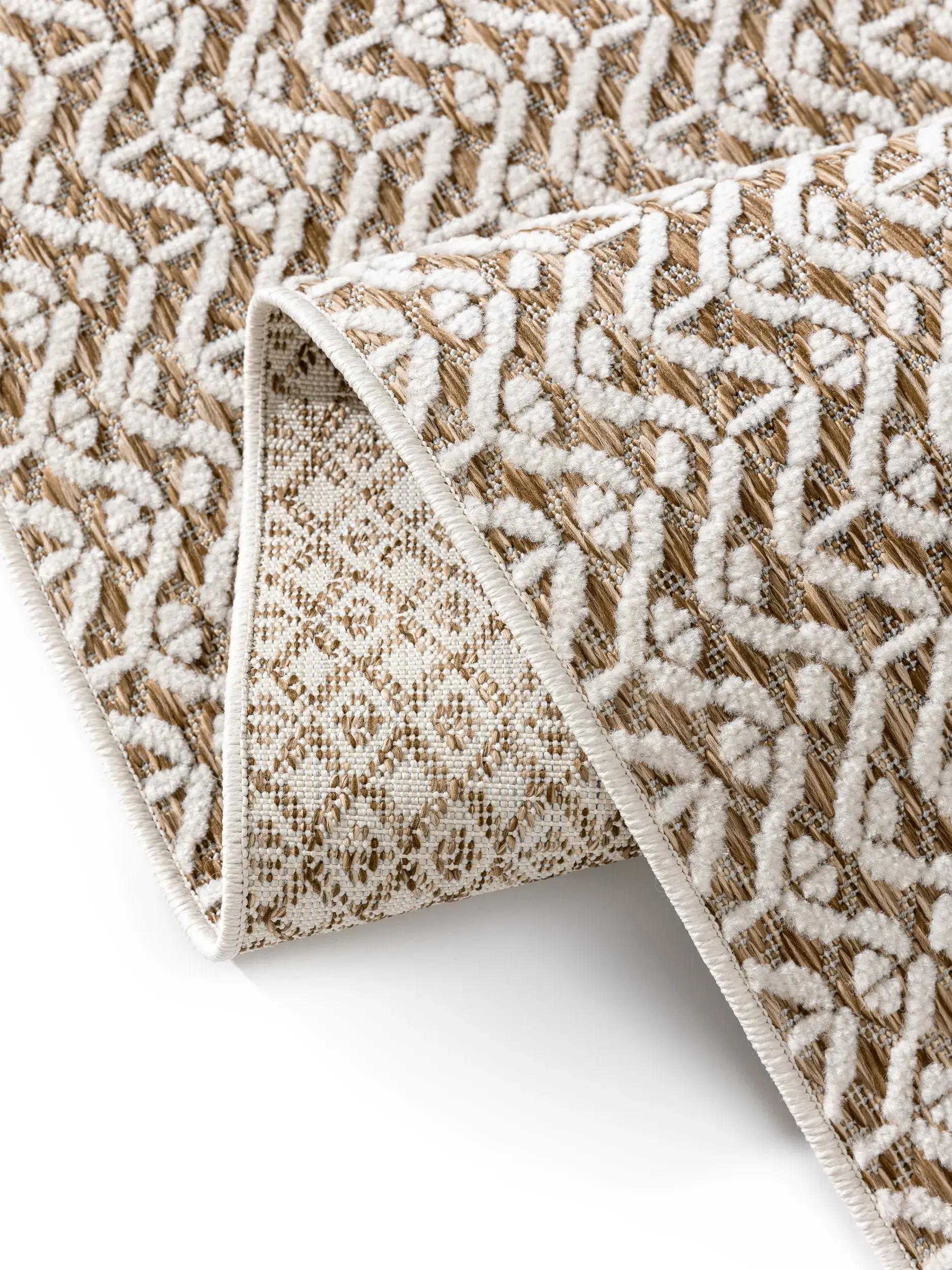 Rug made of 100% Polypropylen in White with a 100% Polypropylen high pile by benuta Basic