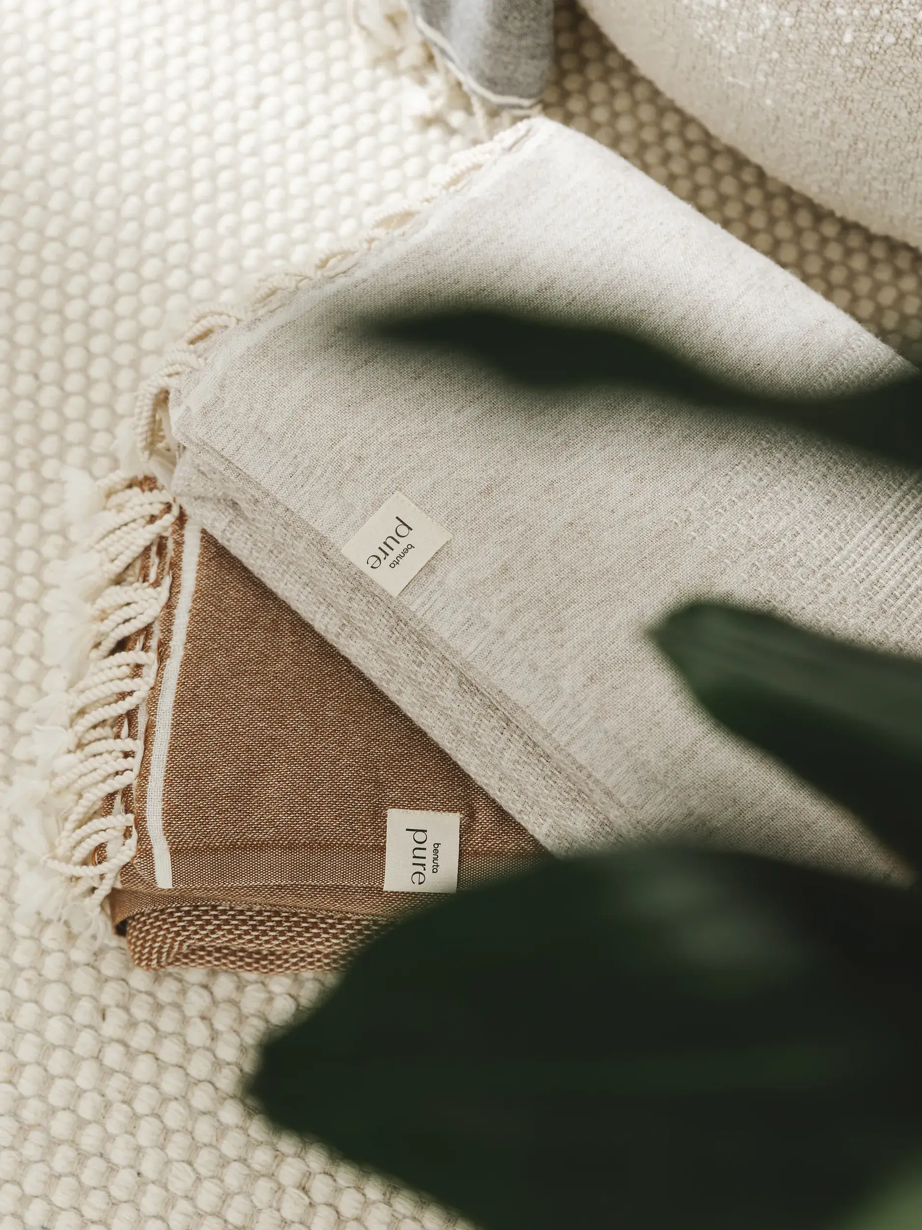 Decke Olivia Beige im Design  aus  von benuta Pure