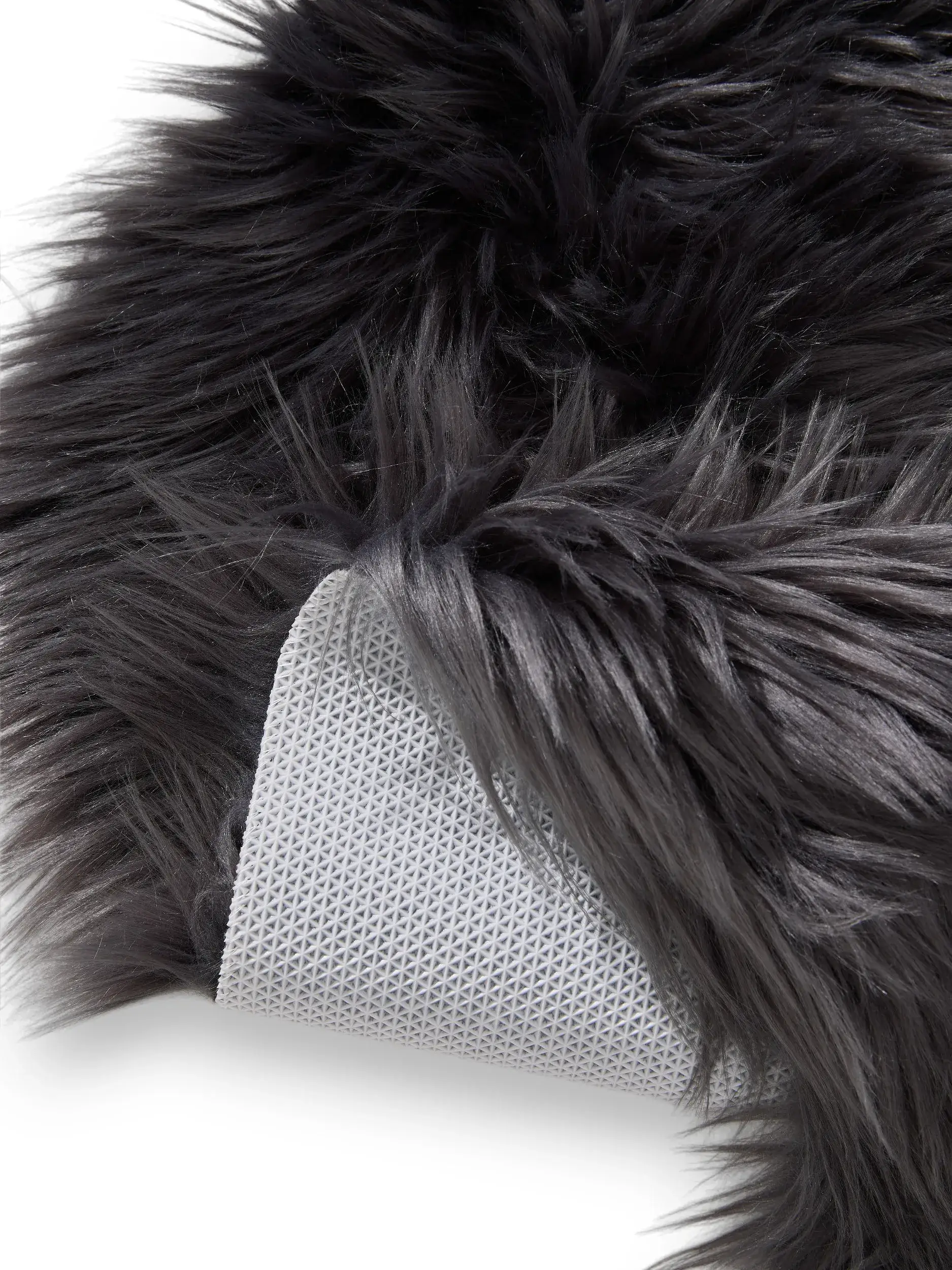 Rug made of 70% Polyacryl, 30% Polyester in Grau with a 70% Polyacryl, 30% Polyester high pile by benuta Pop