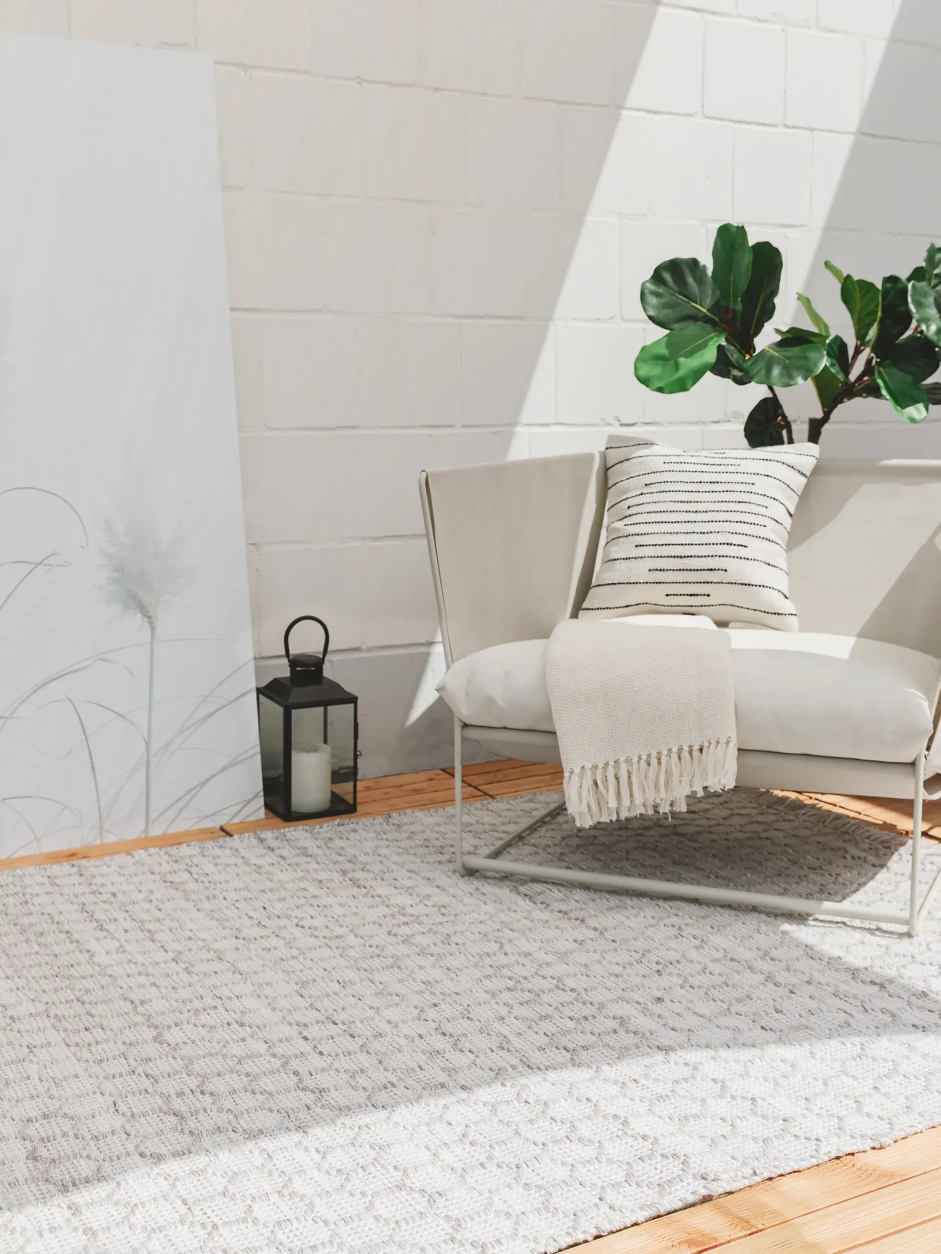 Tappeto Mimpi di 100% poliestere (riciclaggio PET) in Grigio di benuta pure