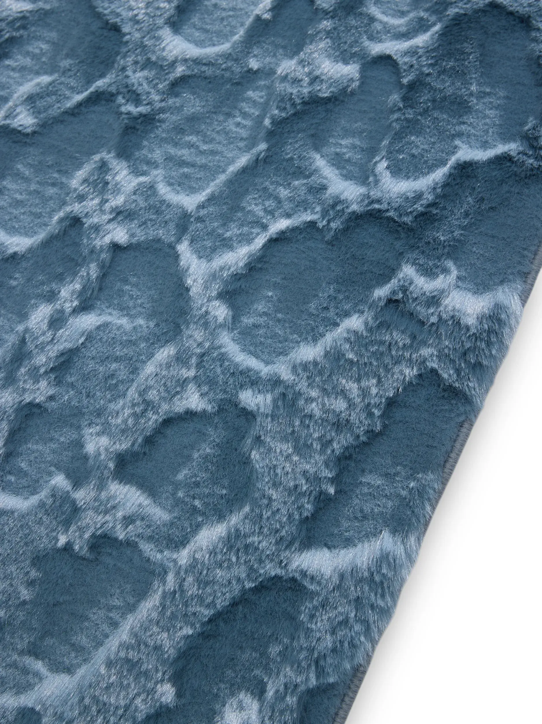 Rug made of 100% Polyester in Blue with a 100% Polyester high pile by benuta Pop