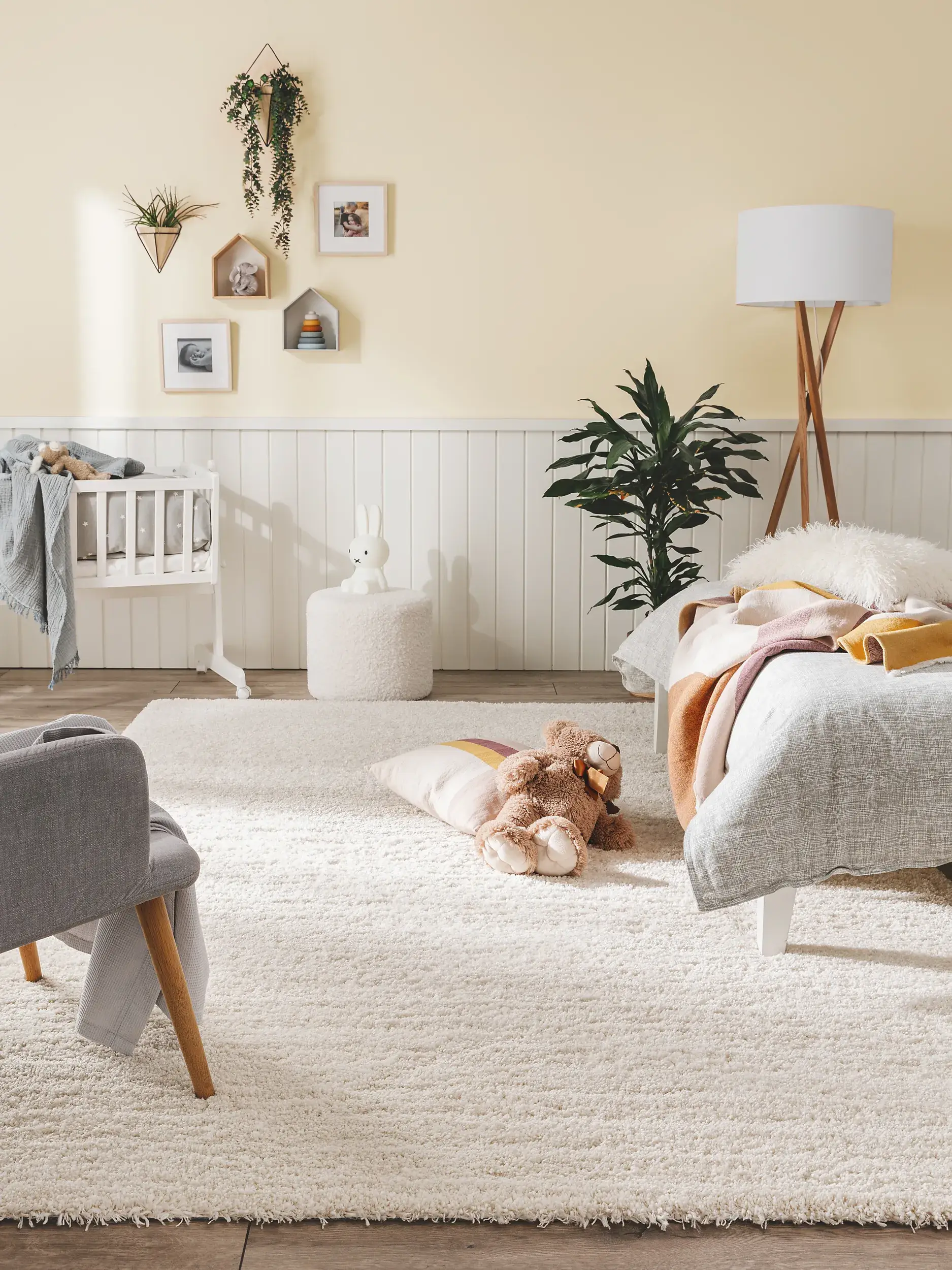 Rug Sera made of 100% Polypropylene in Beige by benuta Nest