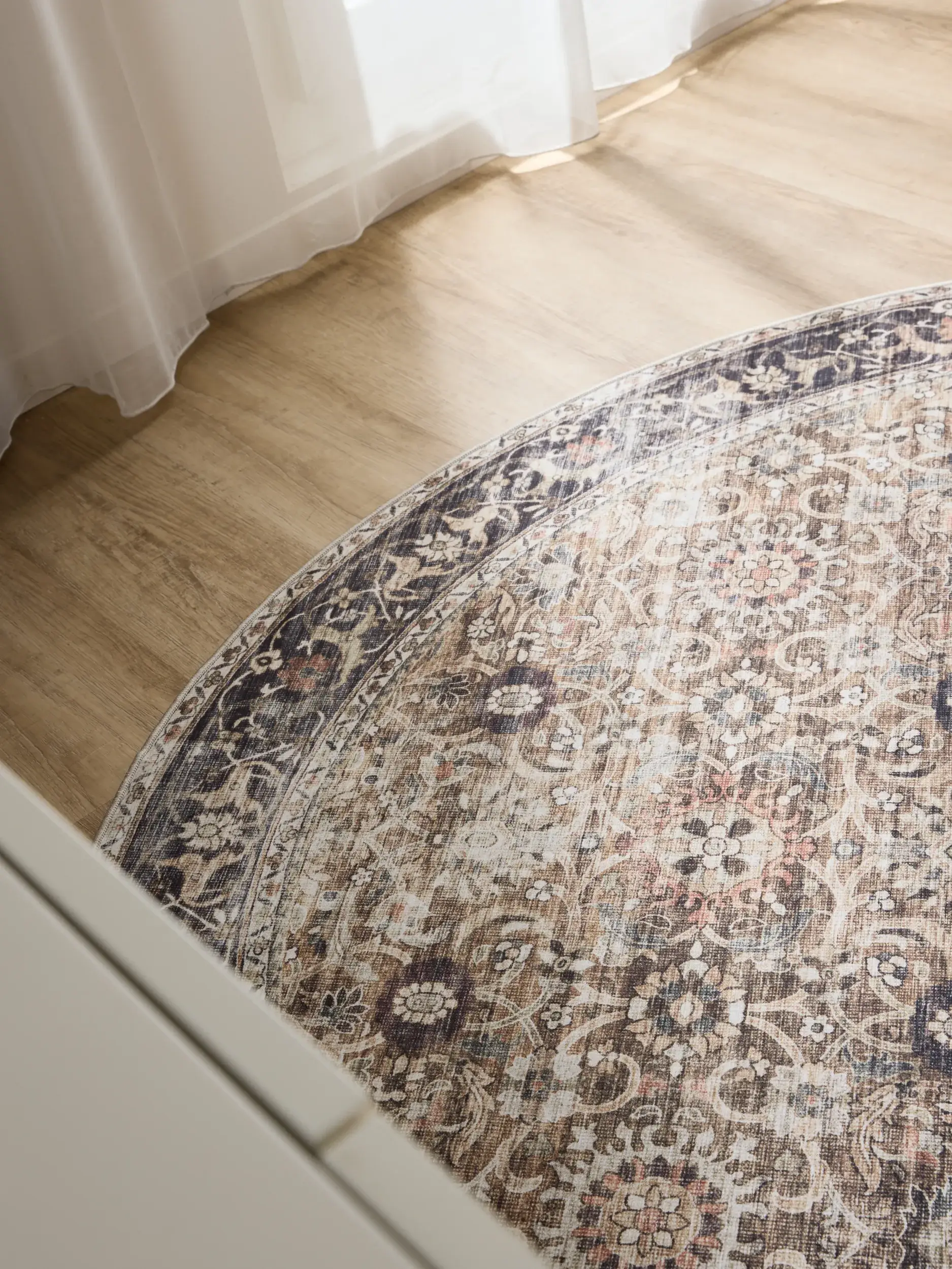 Rug made of 100% Polyester in Grey with a 100% Polyester high pile by benuta Basic
