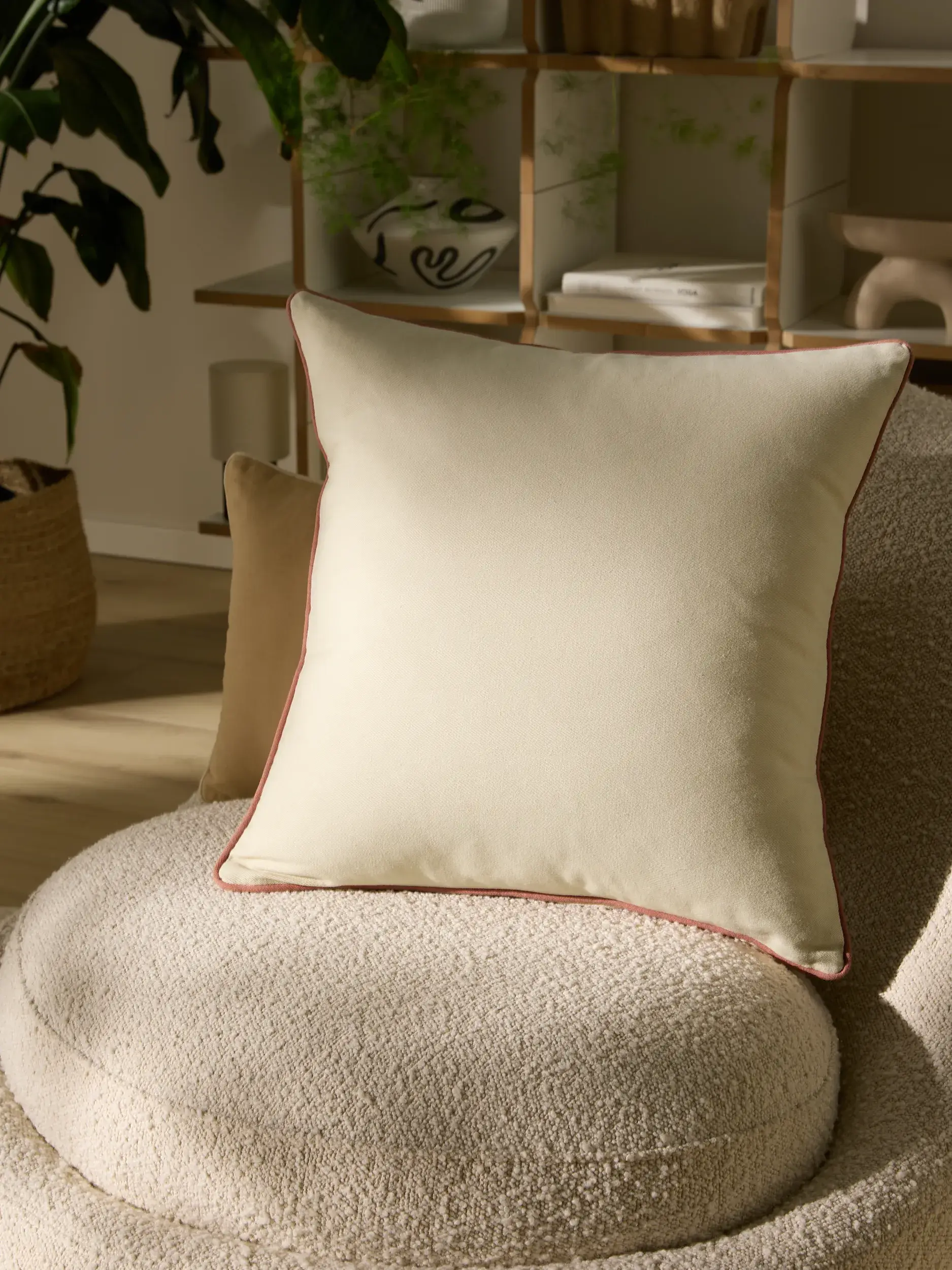 Pude Ines Cremehvid/Terracotta fra benuta pure