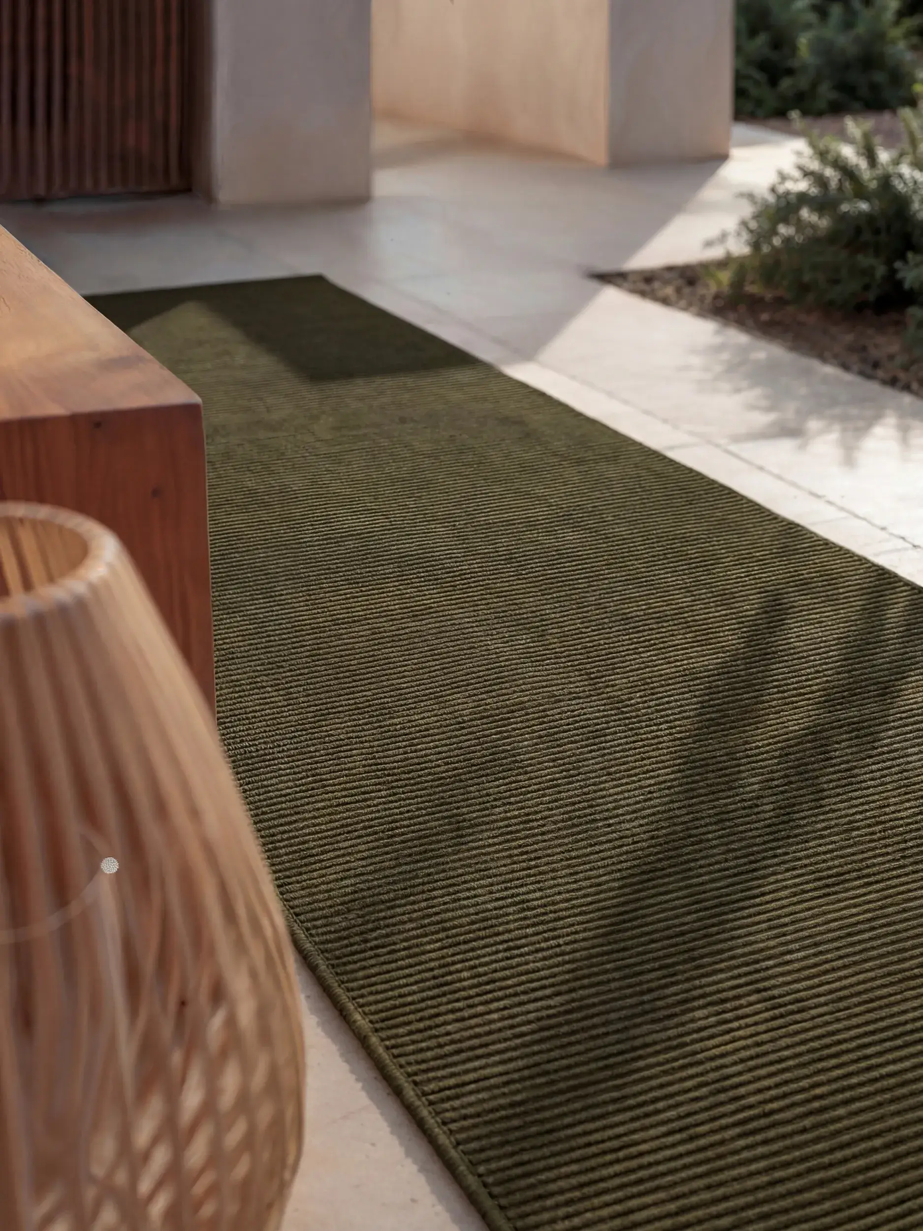 Teppich Arvea aus 100% Polyester (recyceltes PET) in  von benuta Pure